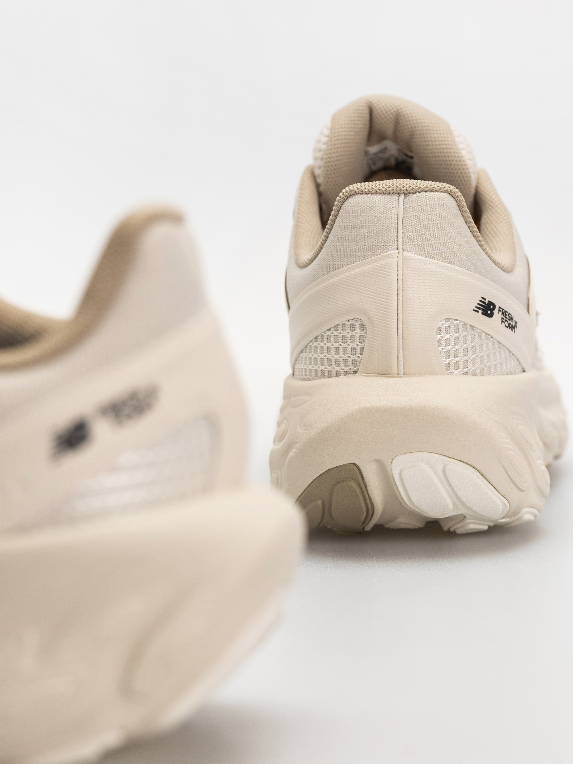 Boty New Balance UTRN (linen/sea salt)