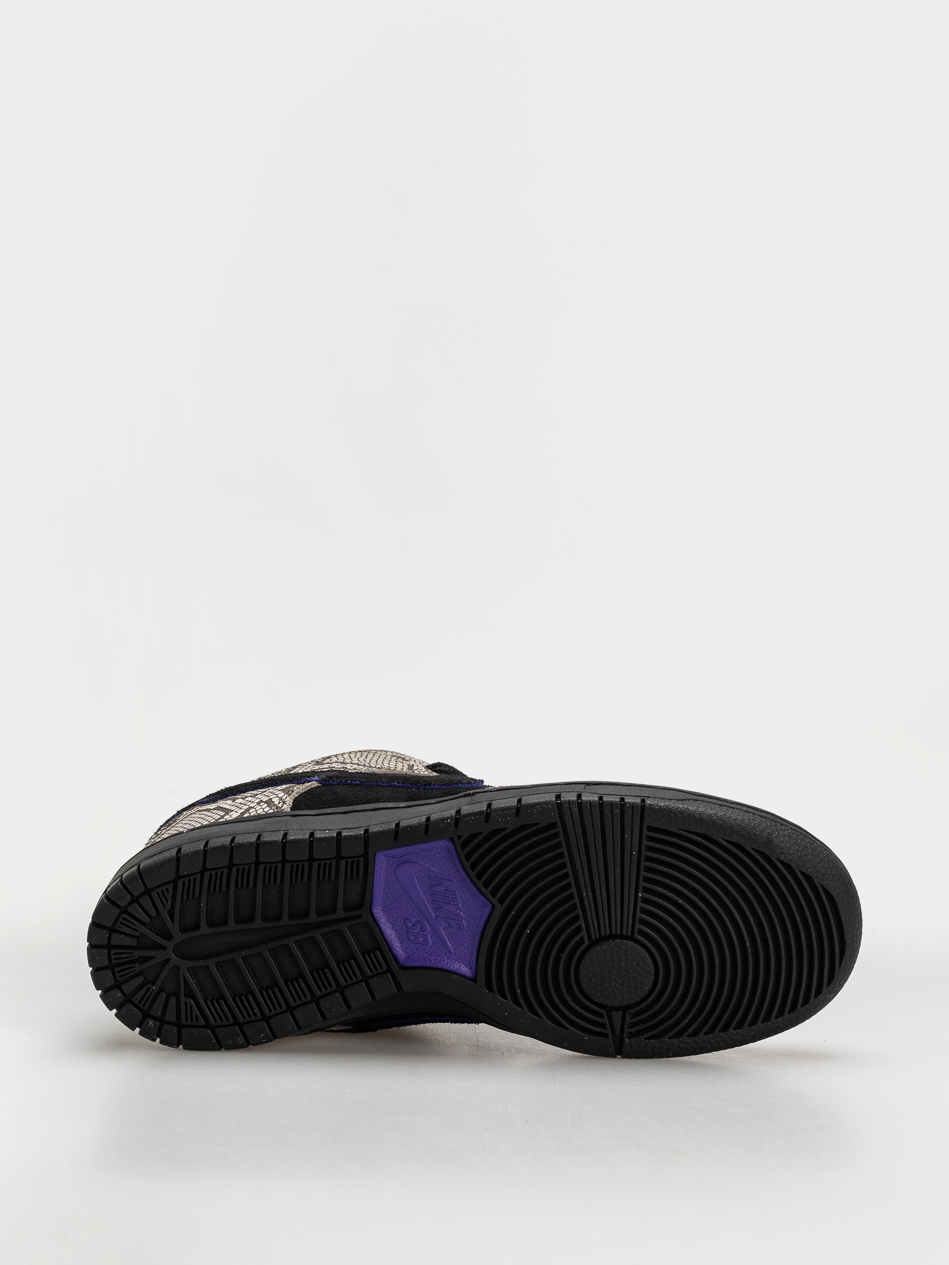 Boty Nike SB Dunk Low Pro (string/black bright spruce fierce purple)