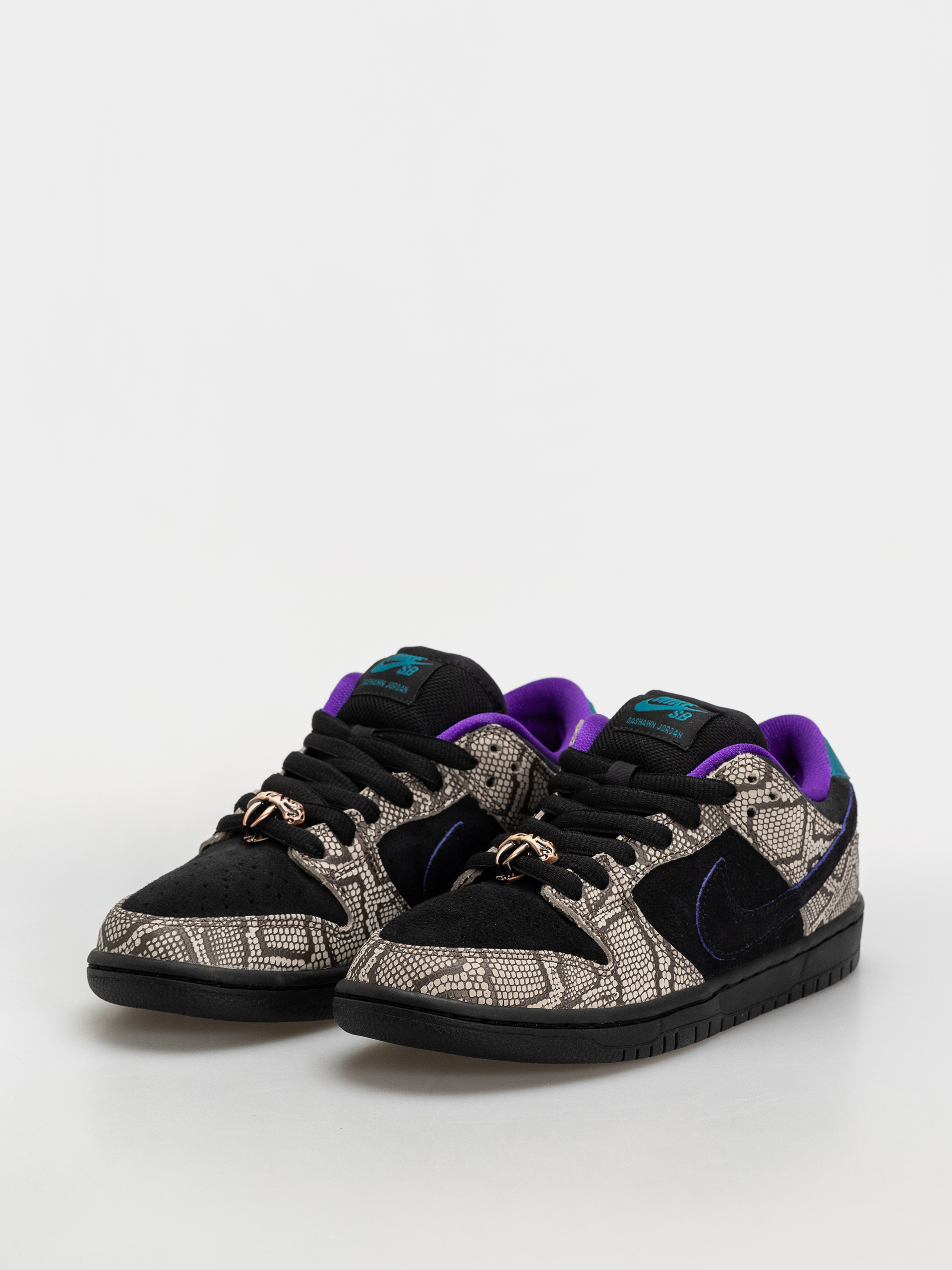 Boty Nike SB Dunk Low Pro (string/black bright spruce fierce purple)