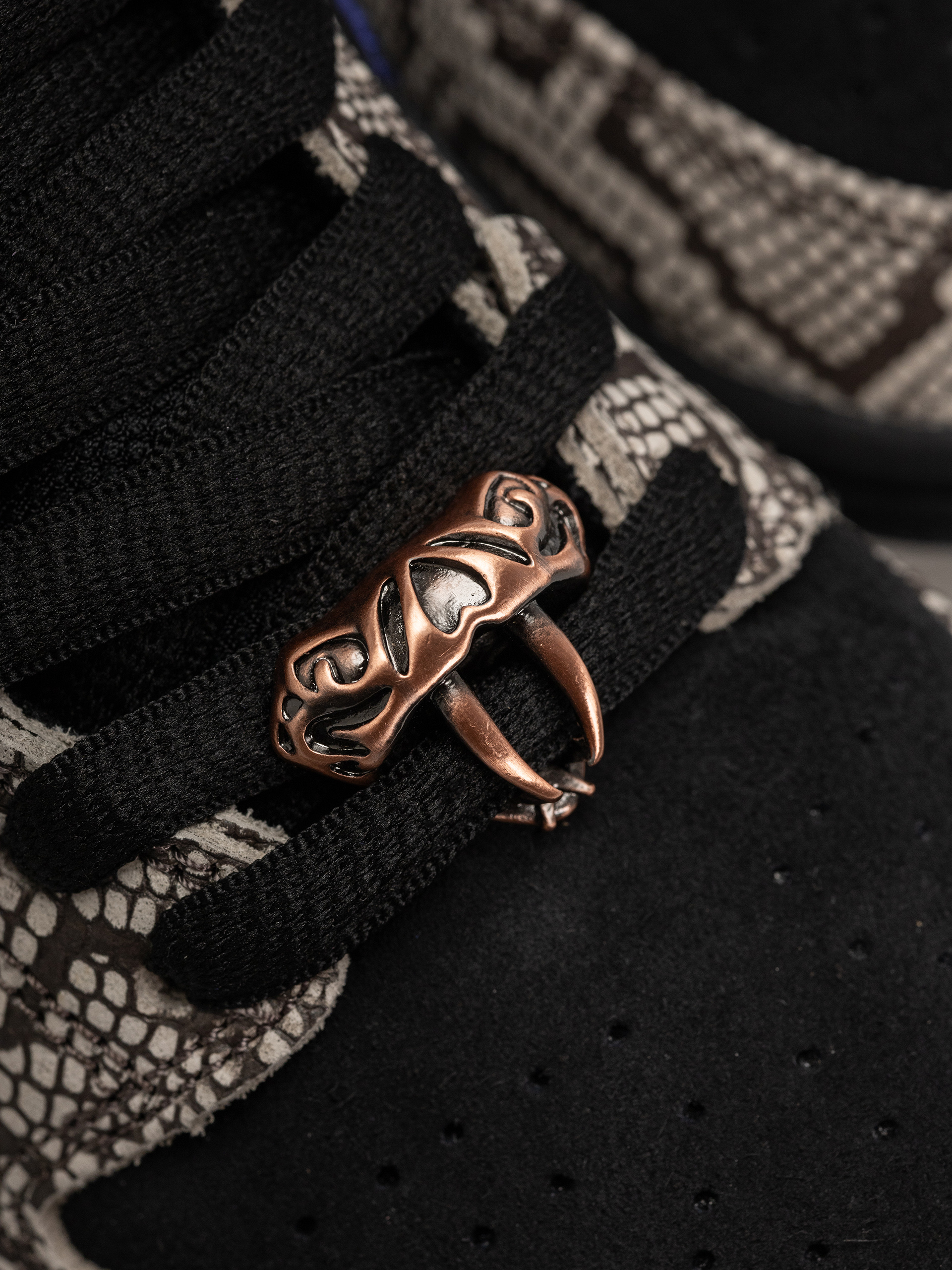 Boty Nike SB Dunk Low Pro (string/black bright spruce fierce purple)