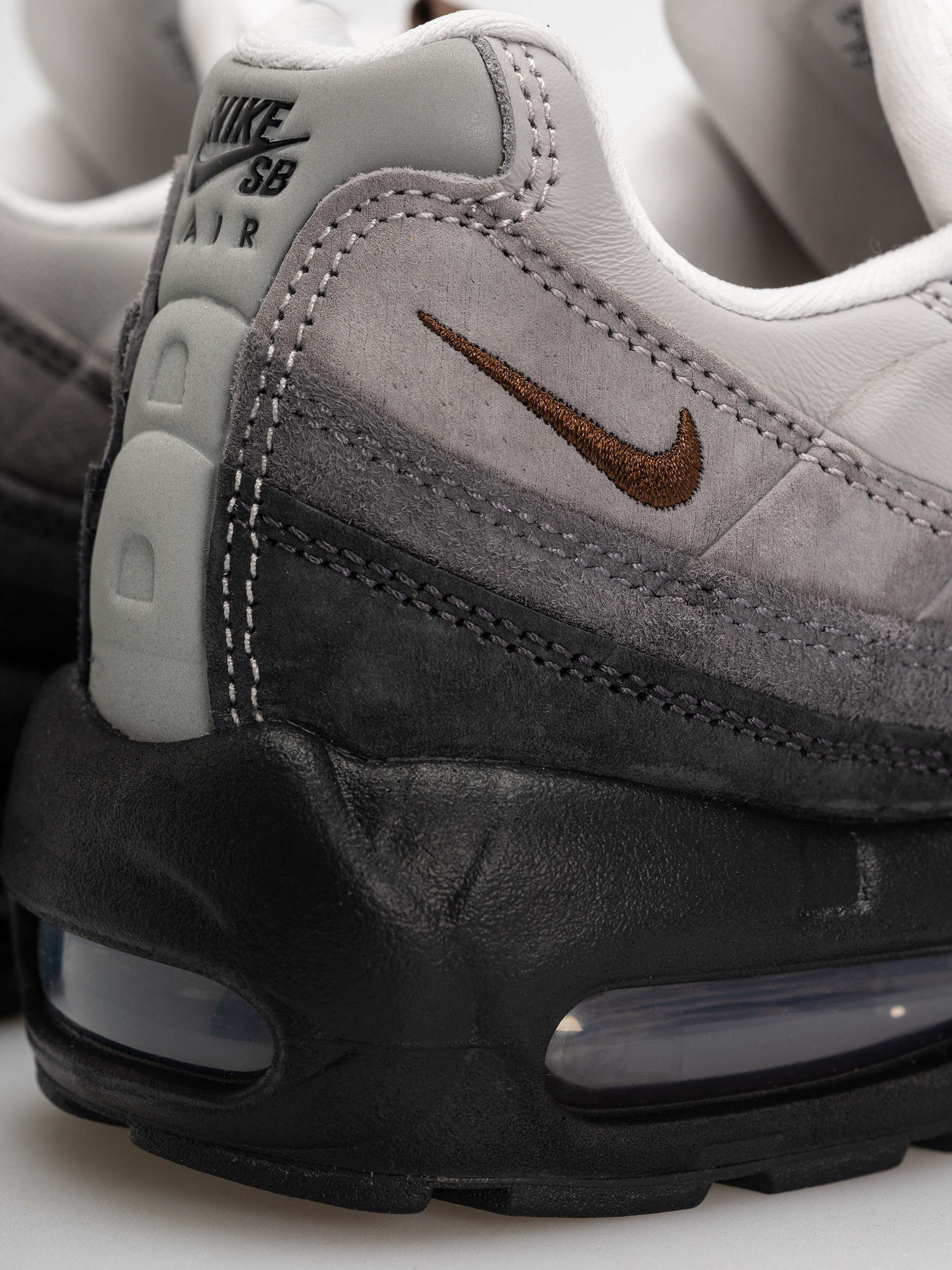 Boty Nike SB Air Max 95 (black/cacao wow anthracite lt graphite)