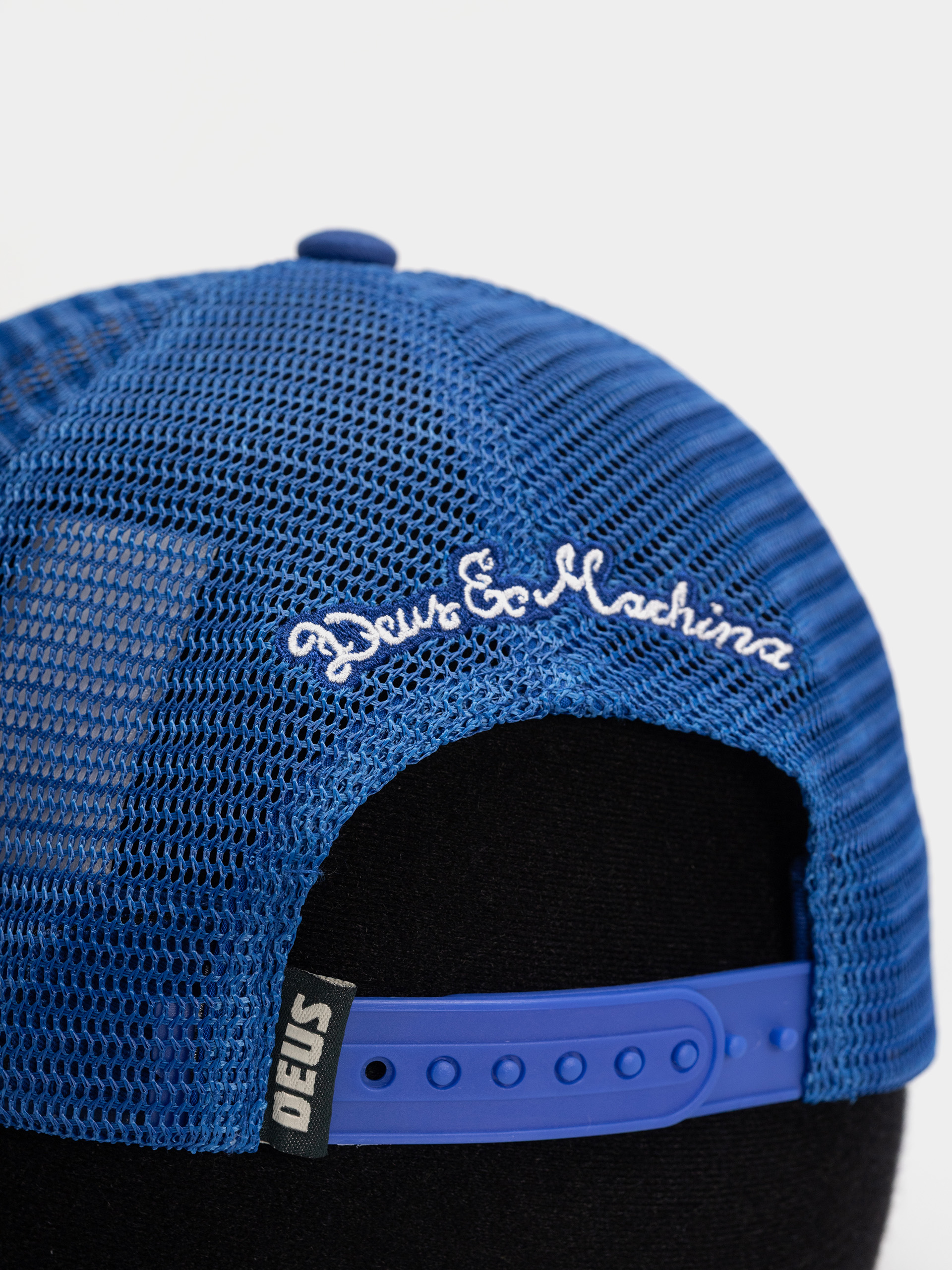 Kšiltovka  Deus Ex Machina Strata Trucker (daphne blue)