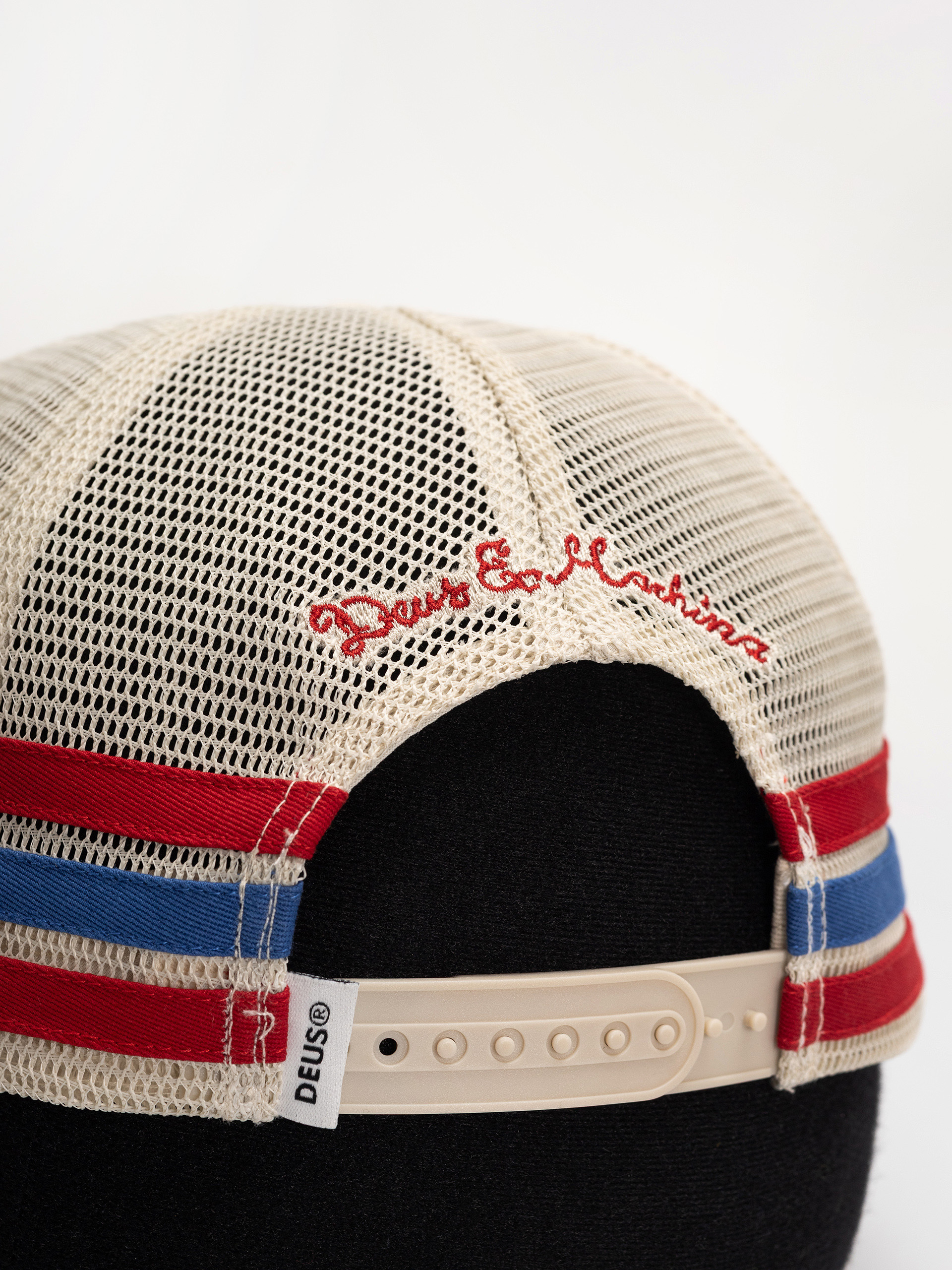 Kšiltovka  Deus Ex Machina Beep Beep Trucker (white)