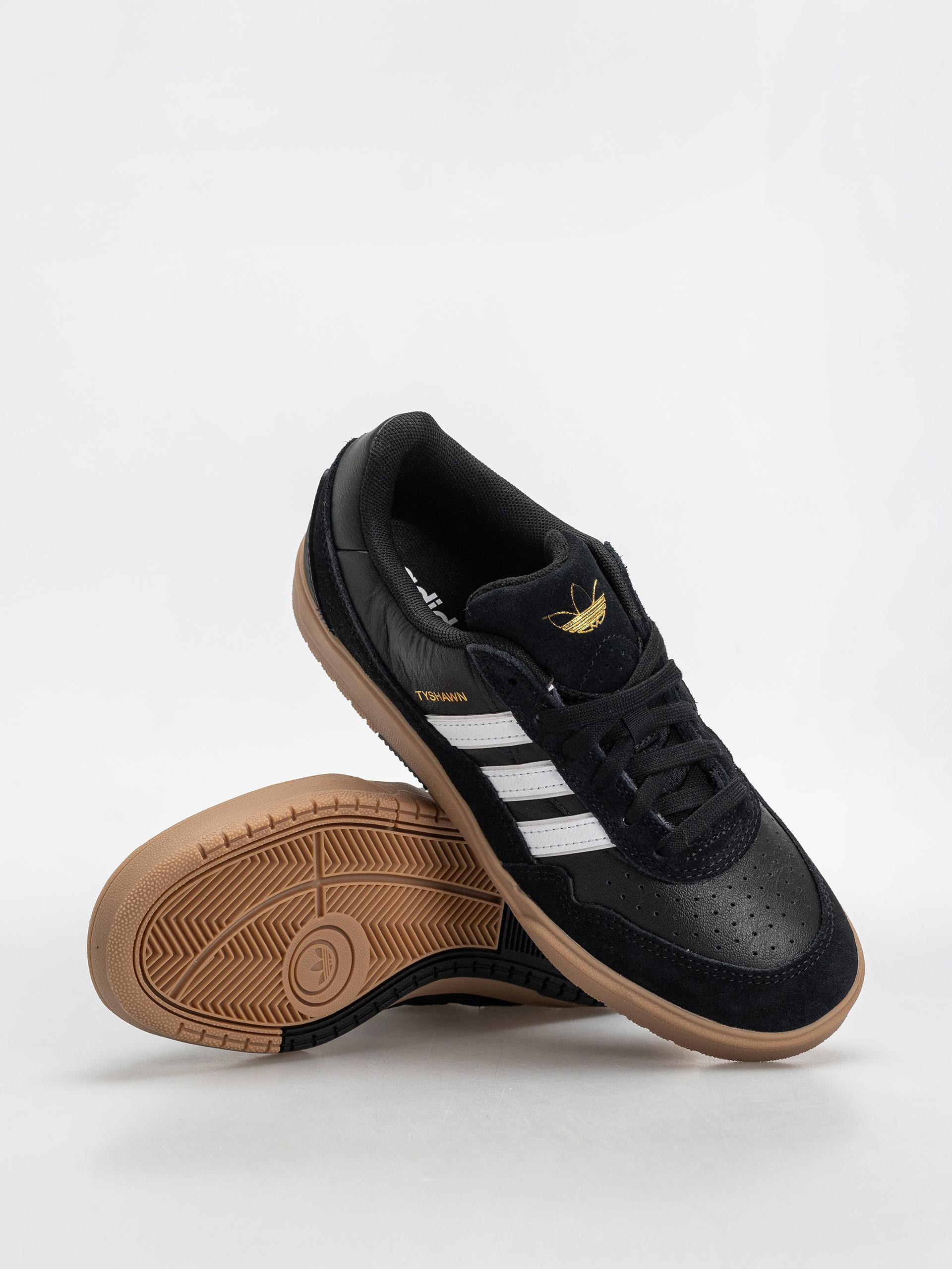 Boty adidas Tyshawn II (cblack/ftwwht/gum4)
