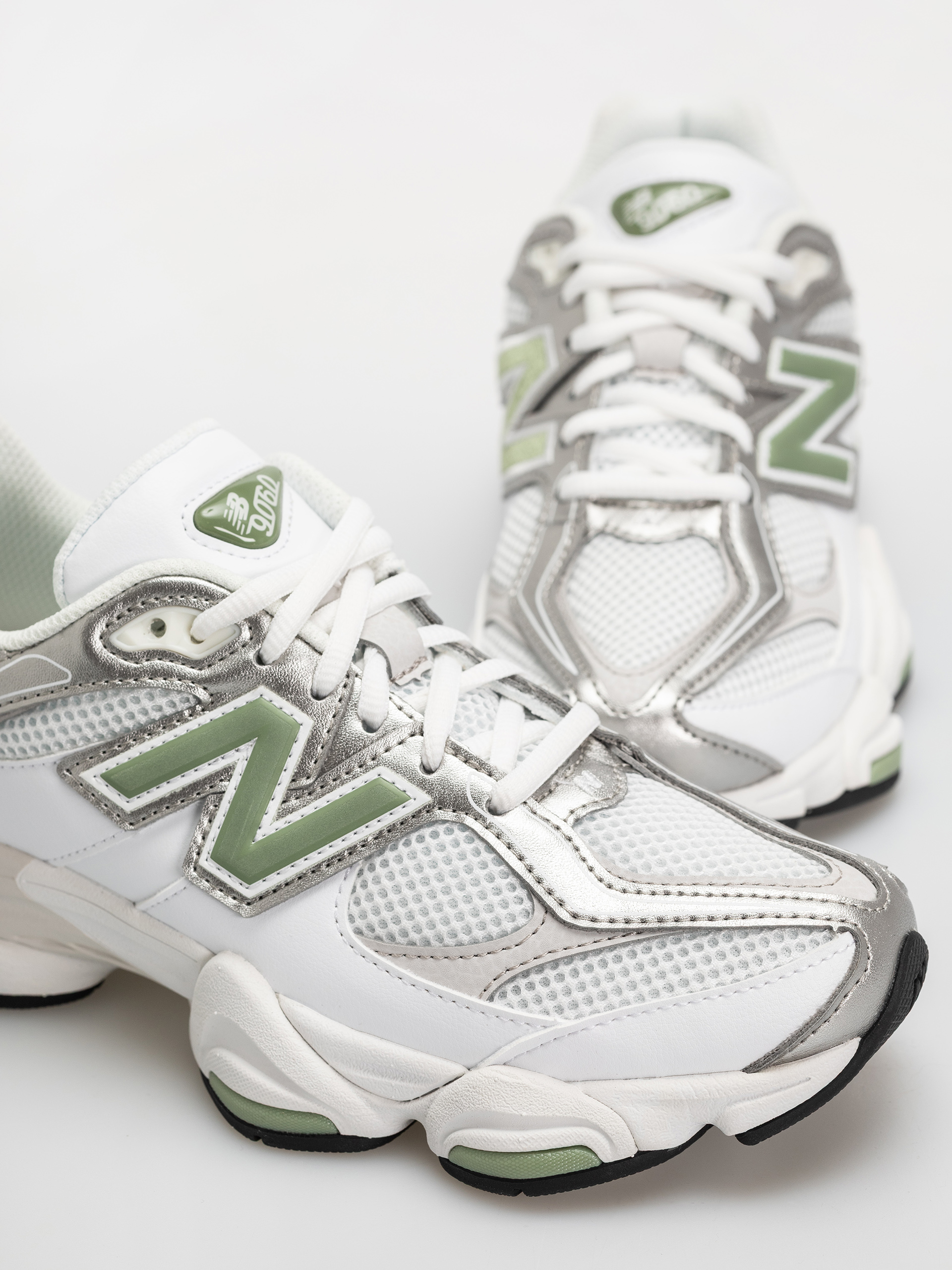 Boty New Balance 9060 (103 white/oregano)