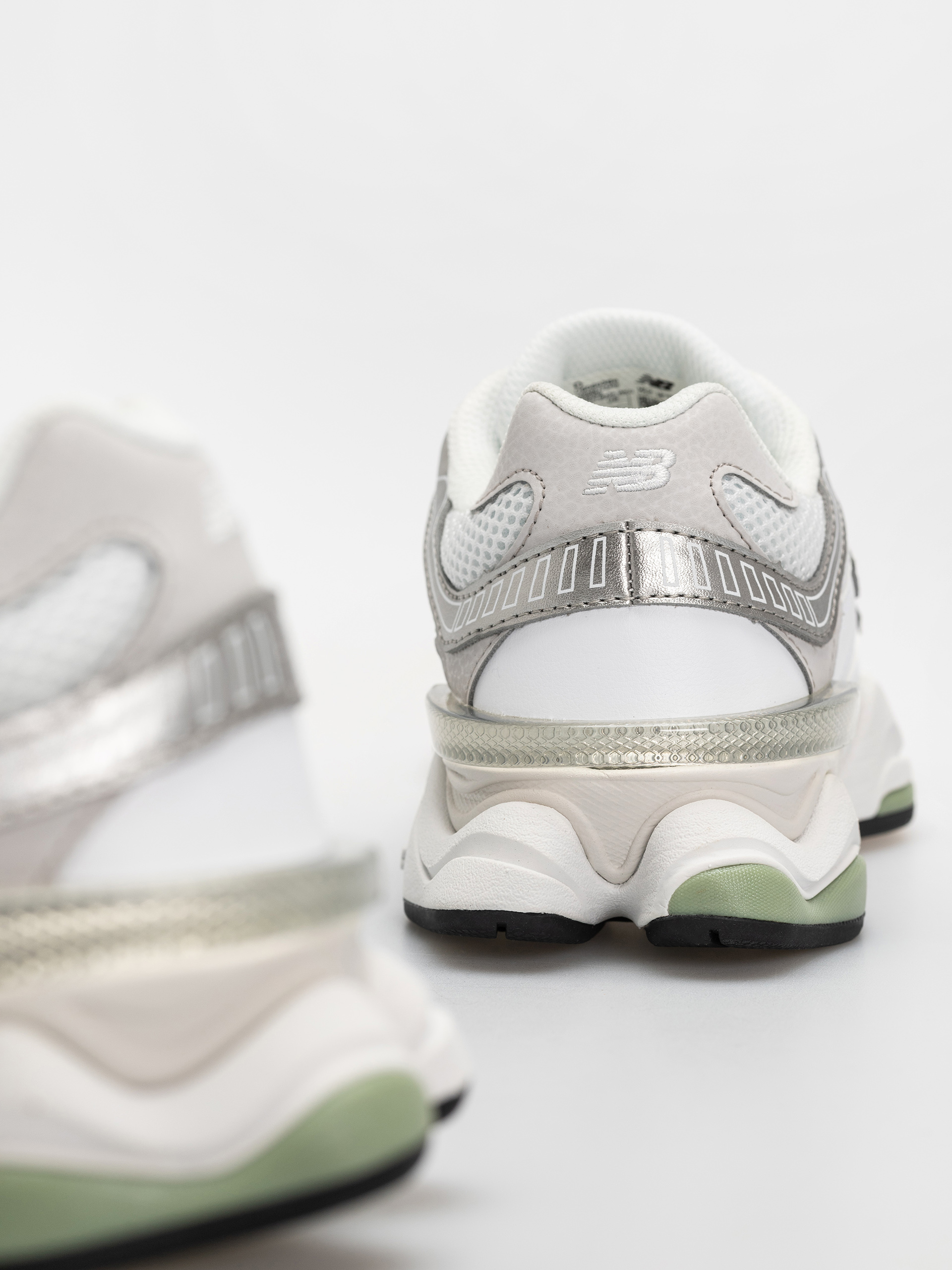 Boty New Balance 9060 (103 white/oregano)