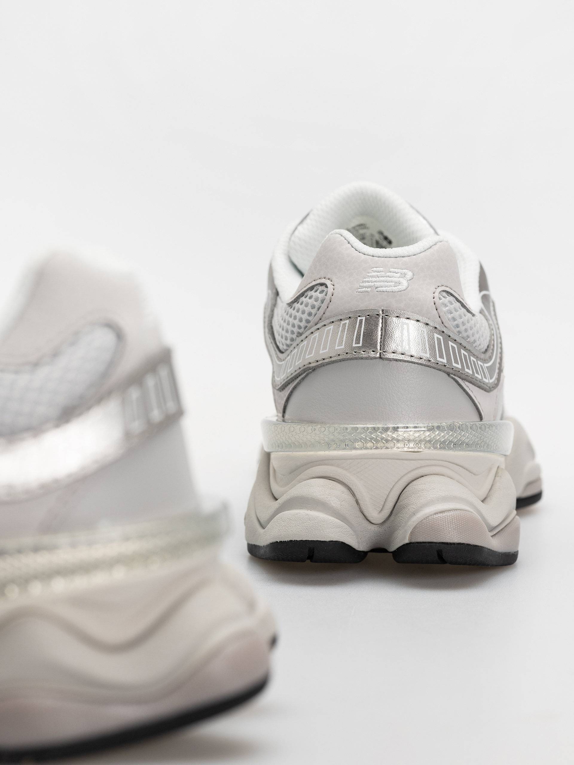 Boty New Balance 9060 (raincloud/truffle salt)