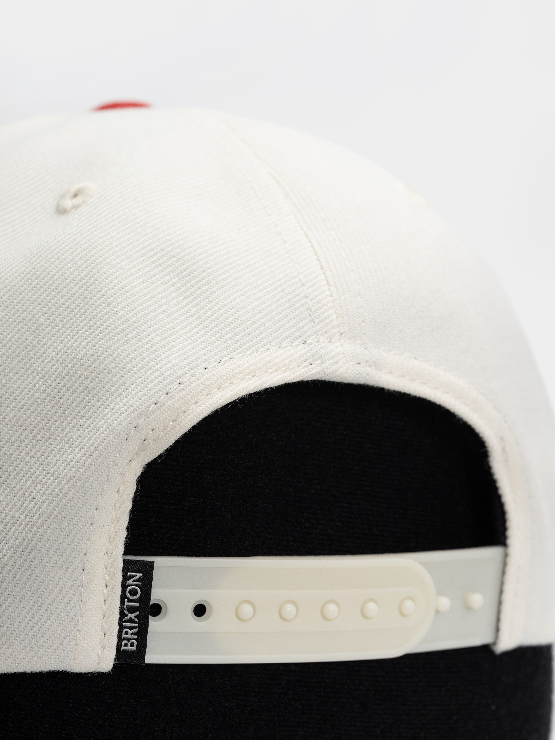 Kšiltovka  Brixton Crest C Mp Snapback (off white/adrenaline rush)