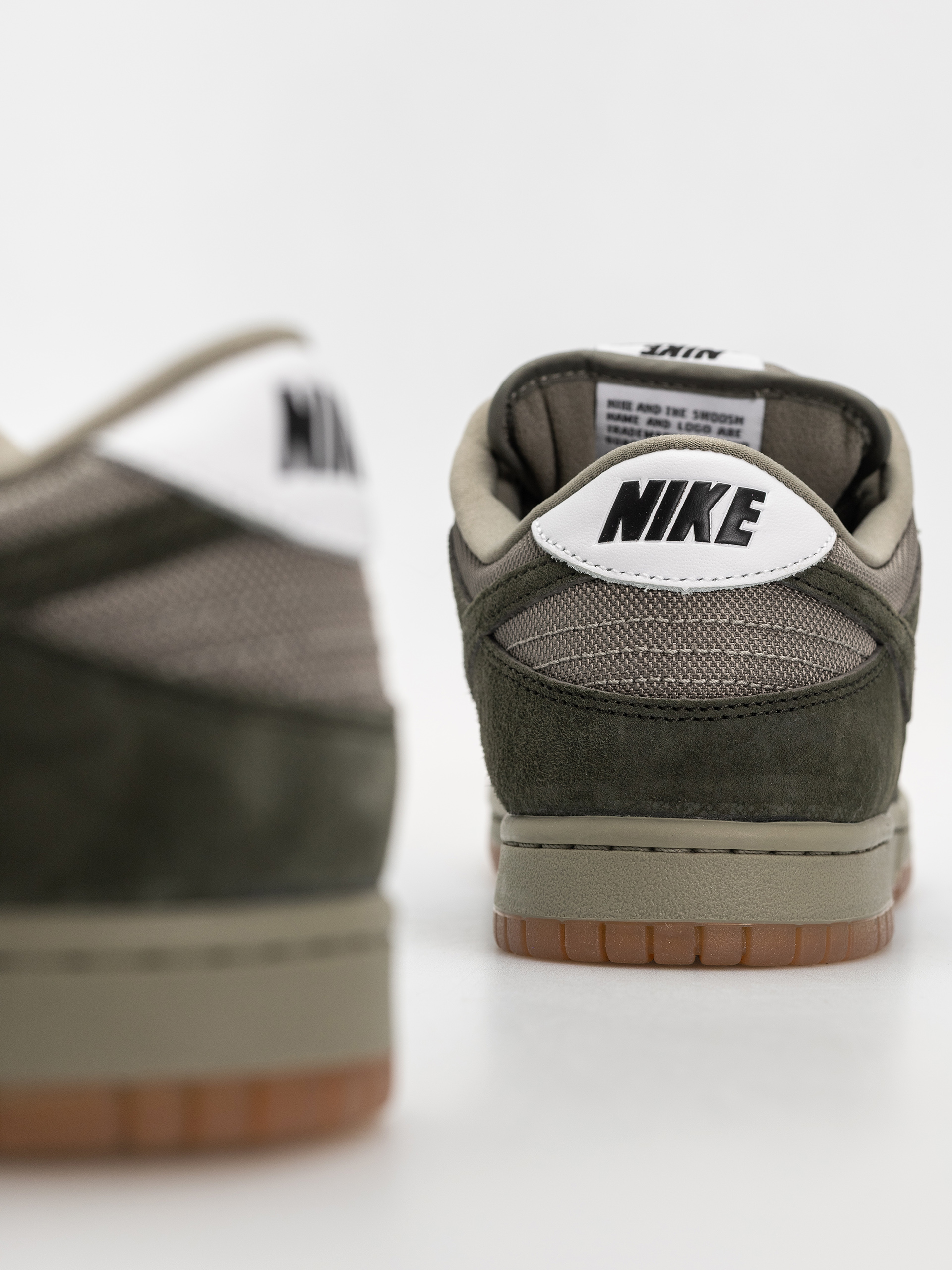 Boty Nike SB Dunk Low Pro B (sequoia/sequoia light army white)