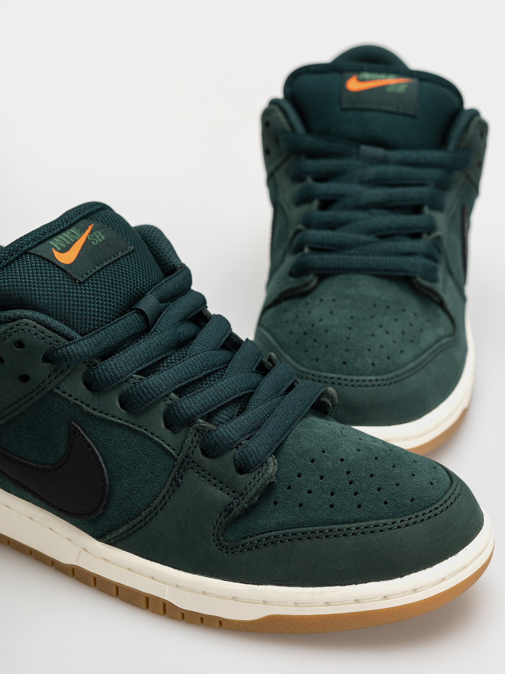 Boty Nike SB Dunk Low Pro (deep fir/black fir sail)