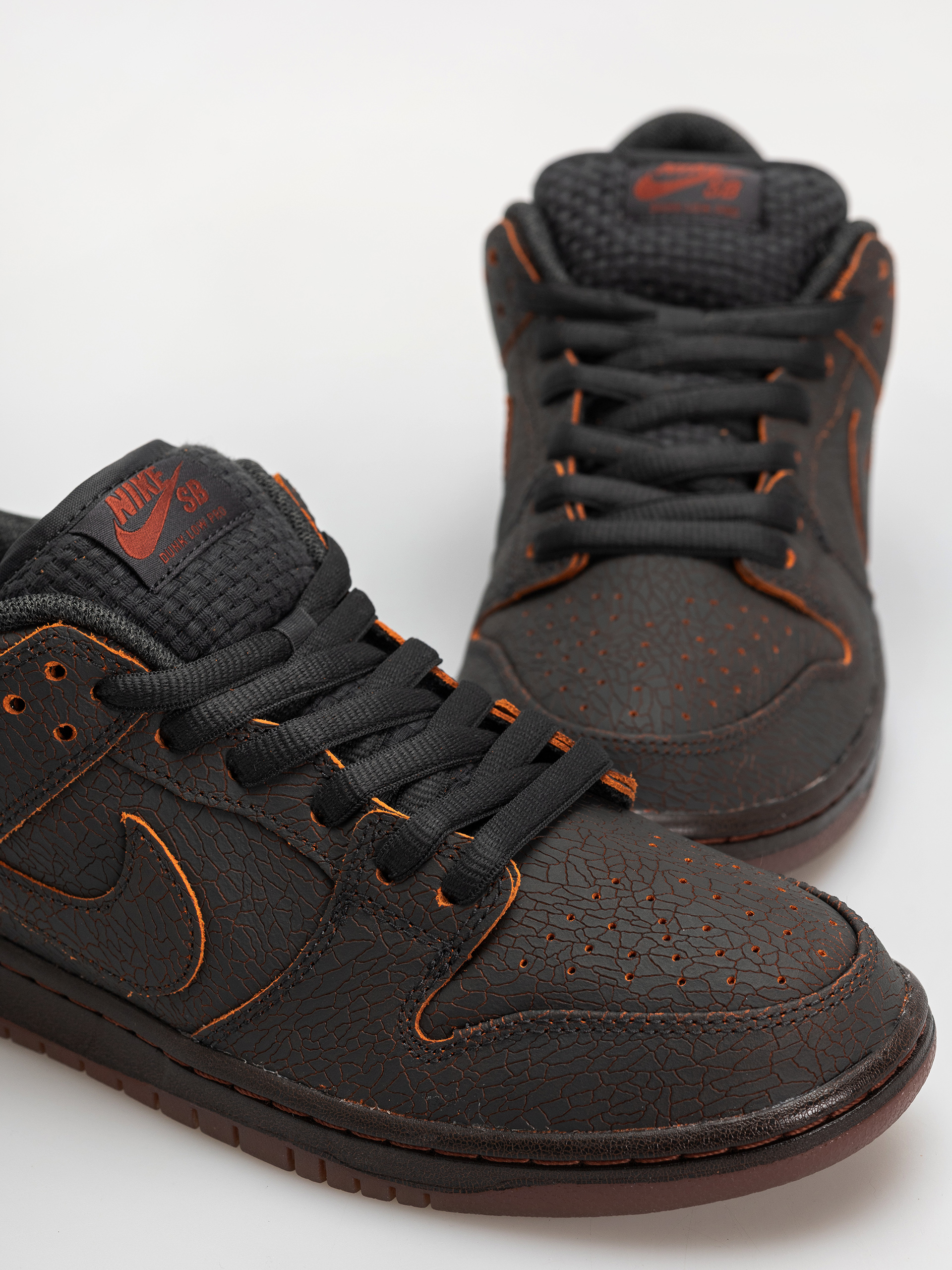 Boty Nike SB Dunk Low Pro Prm (dk smoke grey/campfire orange black)