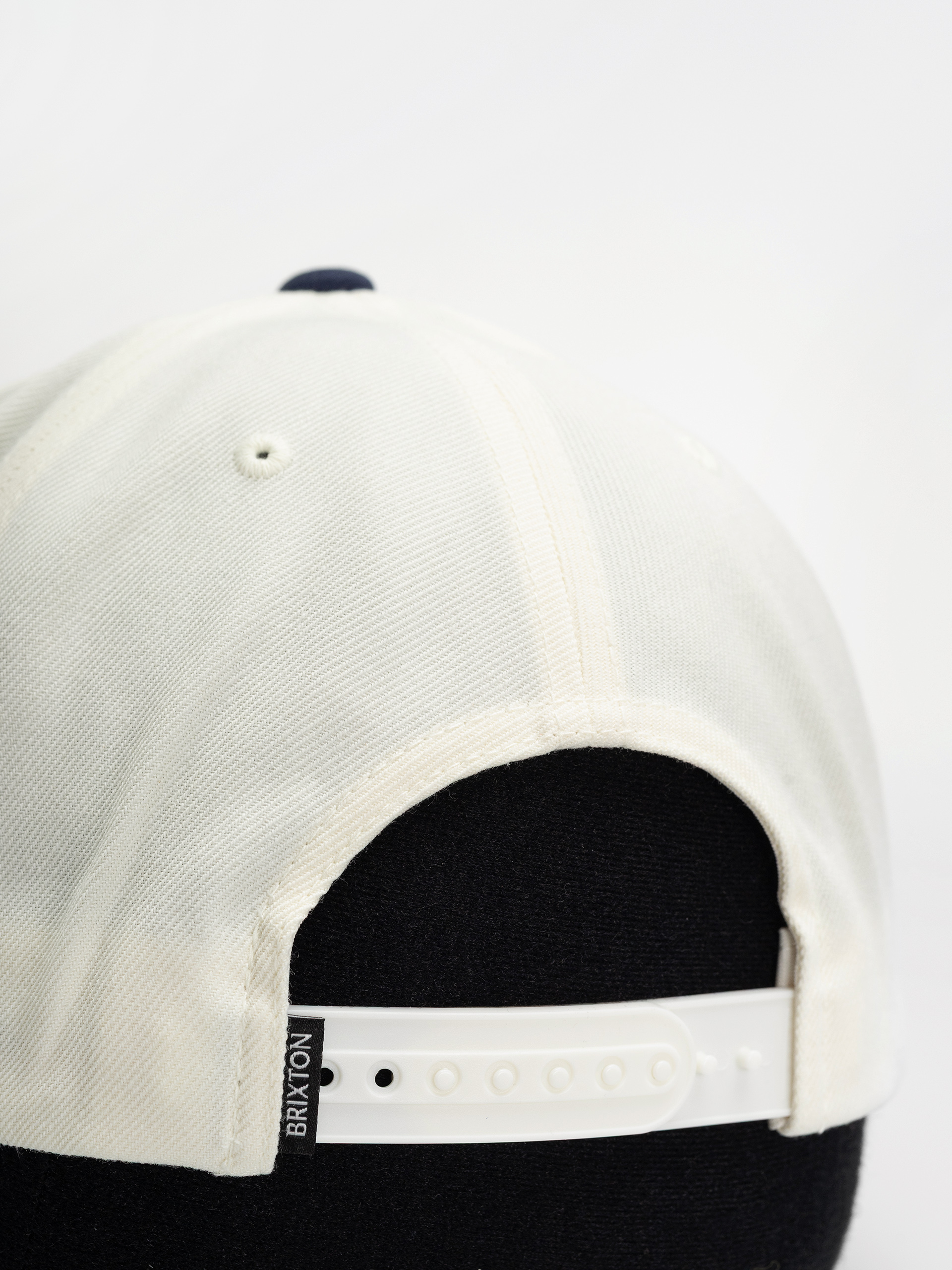 Kšiltovka  Brixton Oath Iii Snapback (off white/midnight blue)