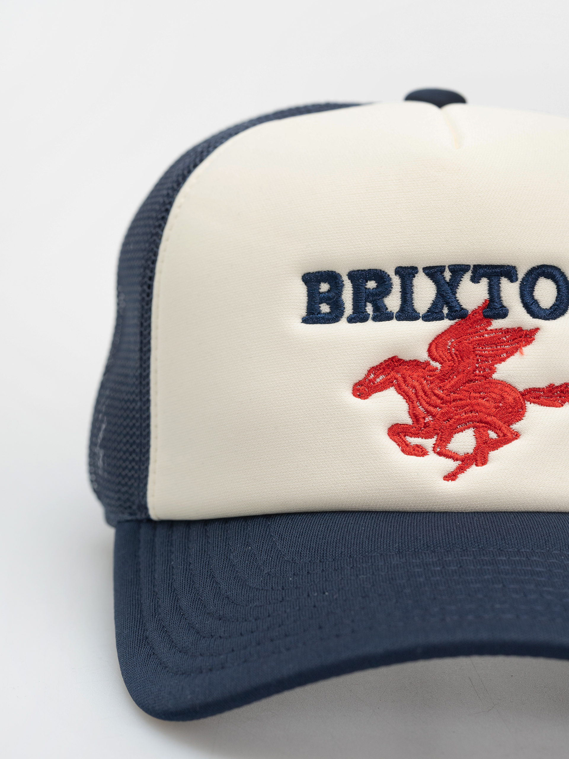 Kšiltovka  Brixton Pegasus C Np Mp Trucker Wmn (whitecap/navy)