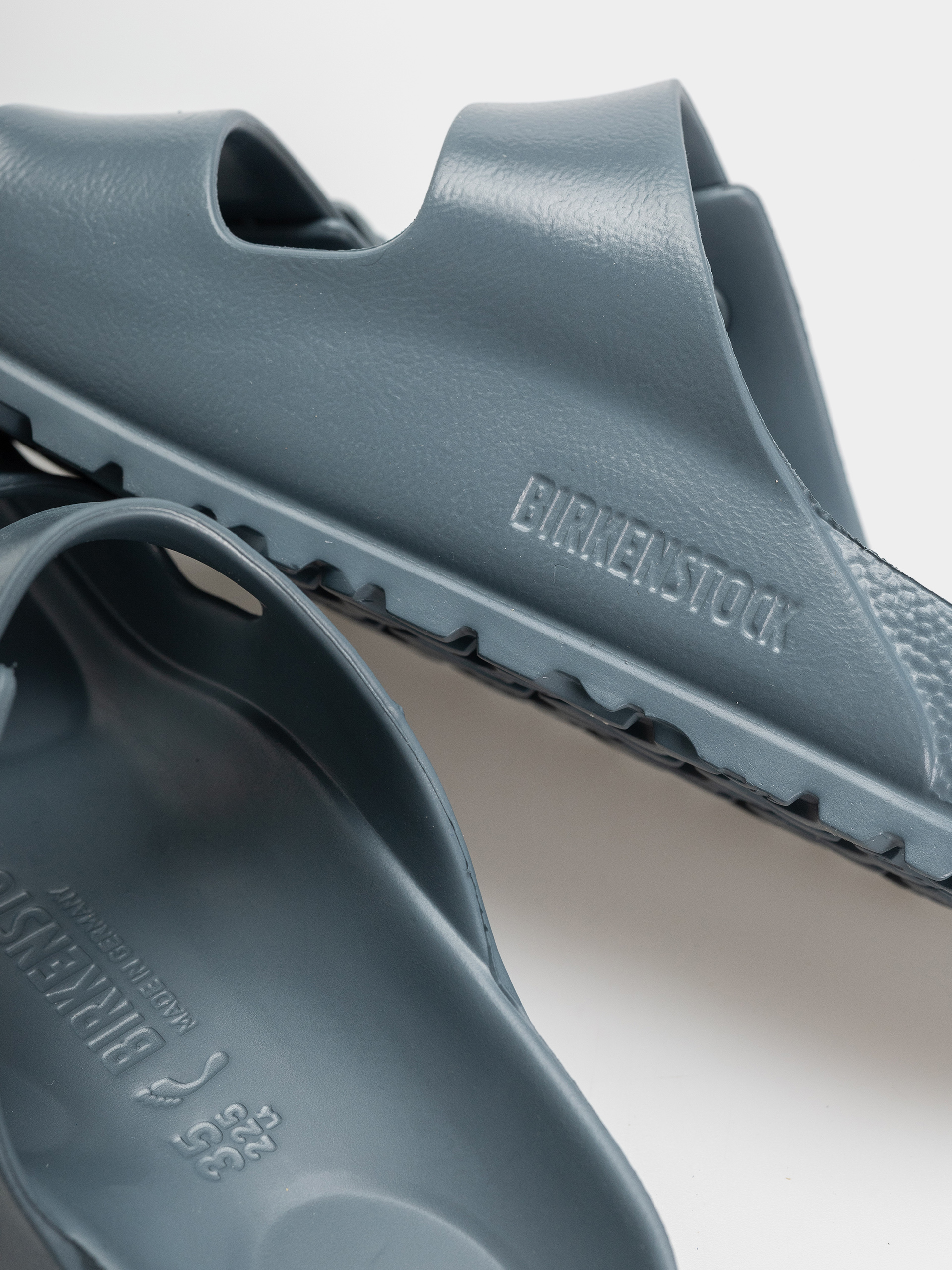 Plážovky Birkenstock Arizona Essentials EVA Narrow (basalt gray)