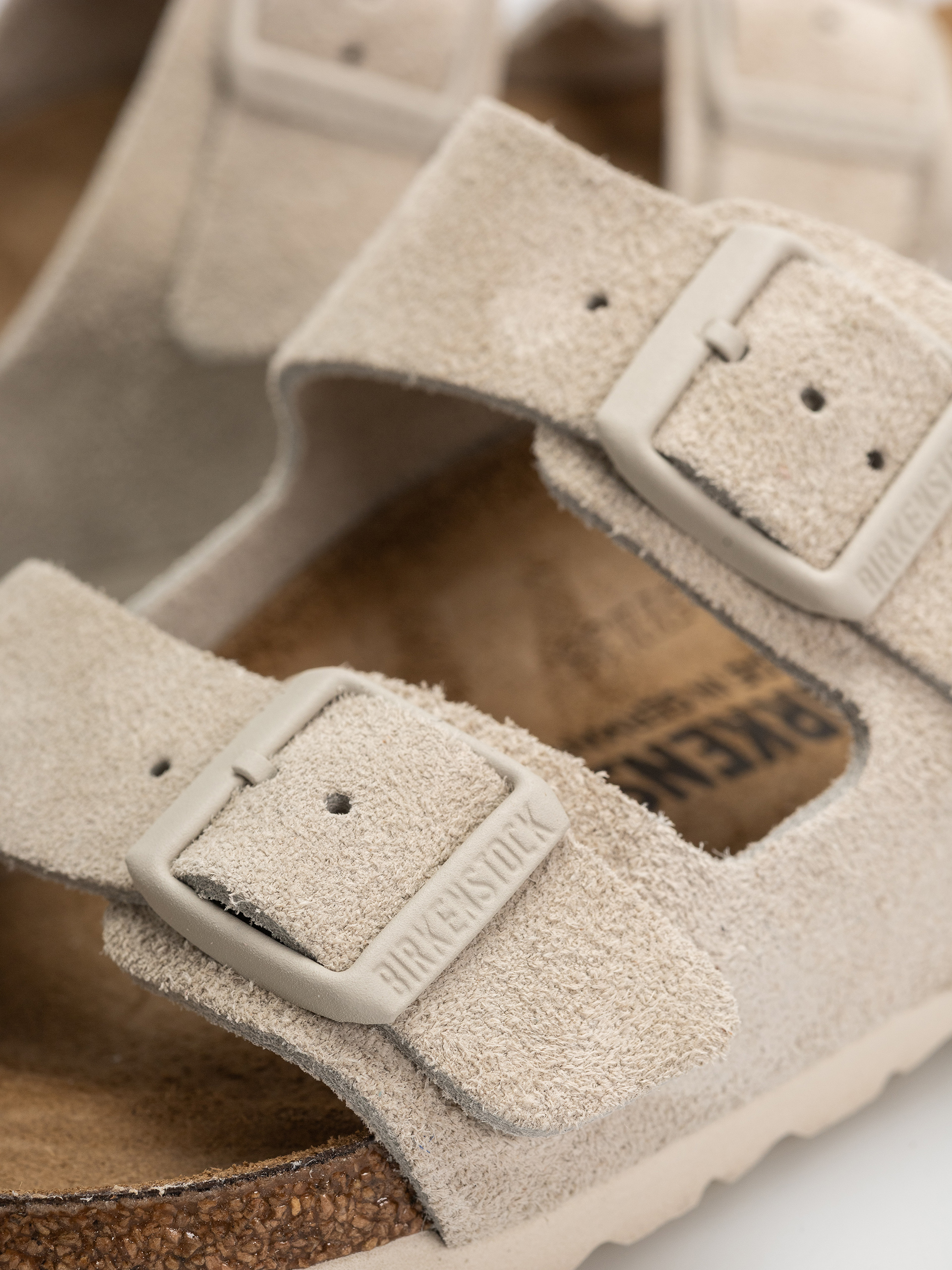 Plážovky Birkenstock Arizona Suede Leather Narrow (oyster)
