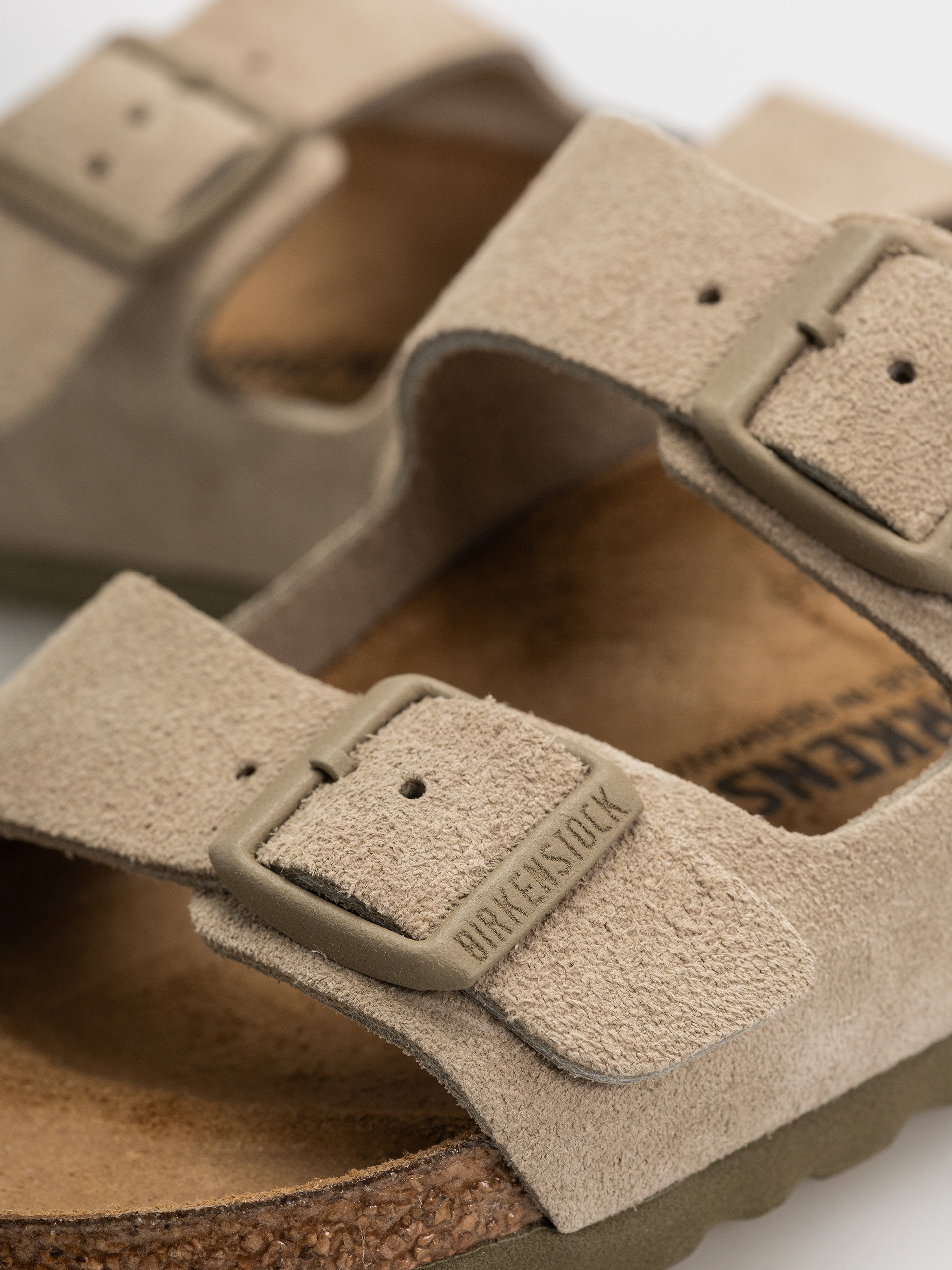 Plážovky Birkenstock Arizona Suede Leather Narrow (faded khaki)