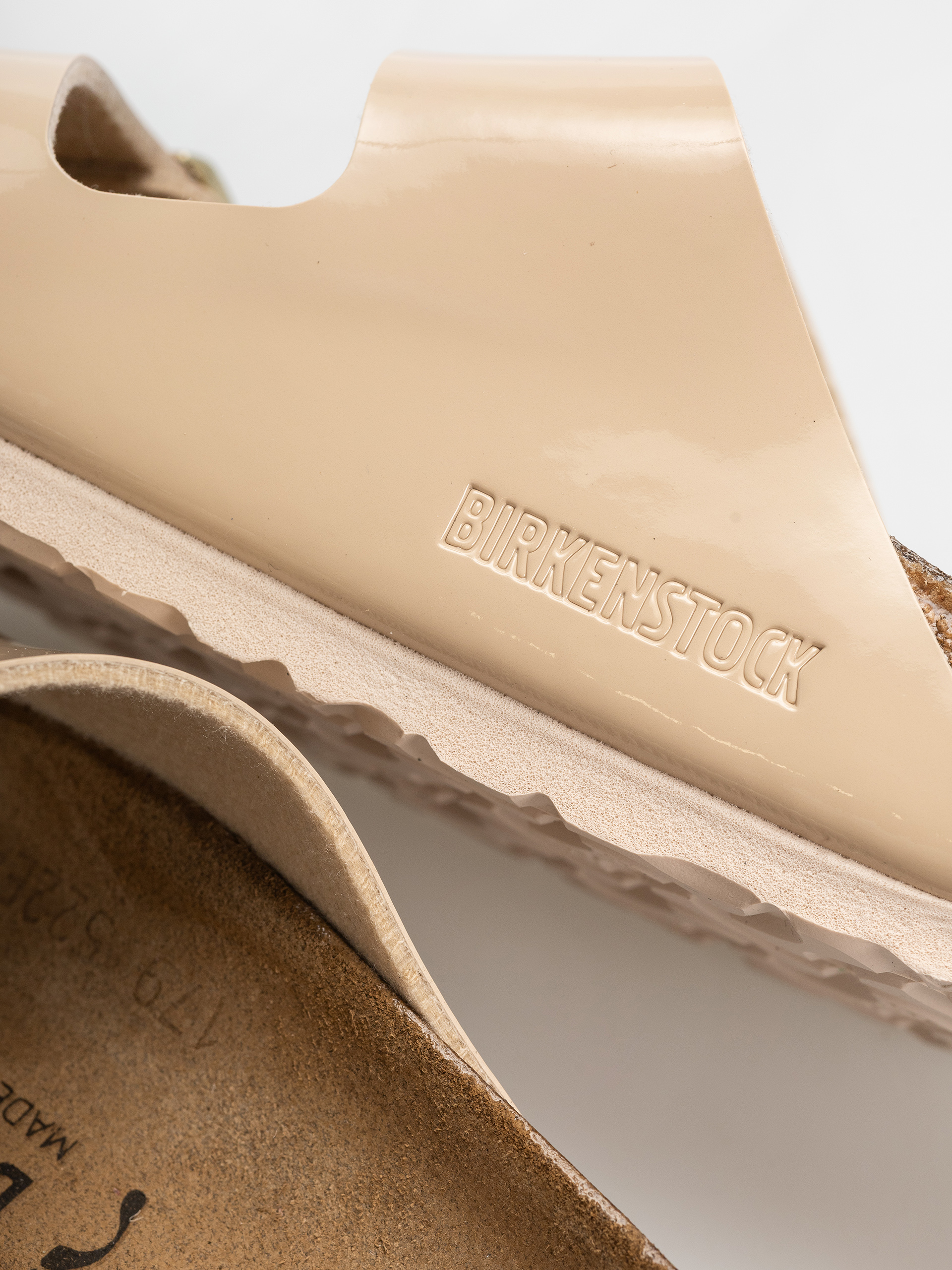 Plážovky Birkenstock Arizona Birko Flor Patent Narrow Wmn (sand)