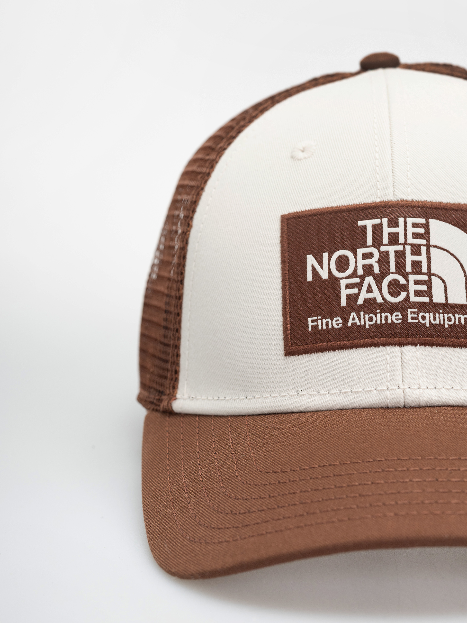 Kšiltovka  The North Face Mudder Trucker (ember soil/whit)