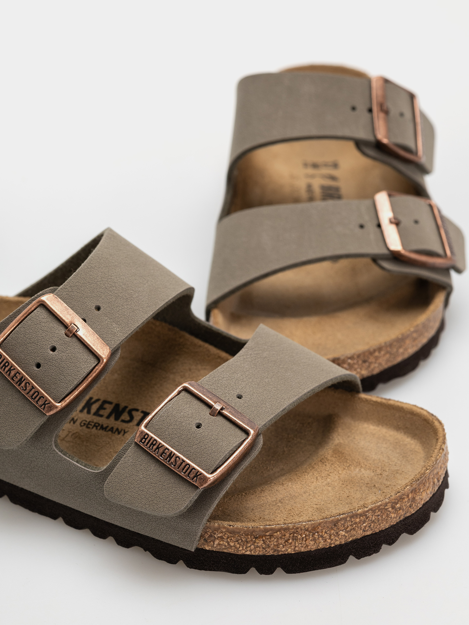 Plážovky Birkenstock Arizona Birkibuc Regular (stone)