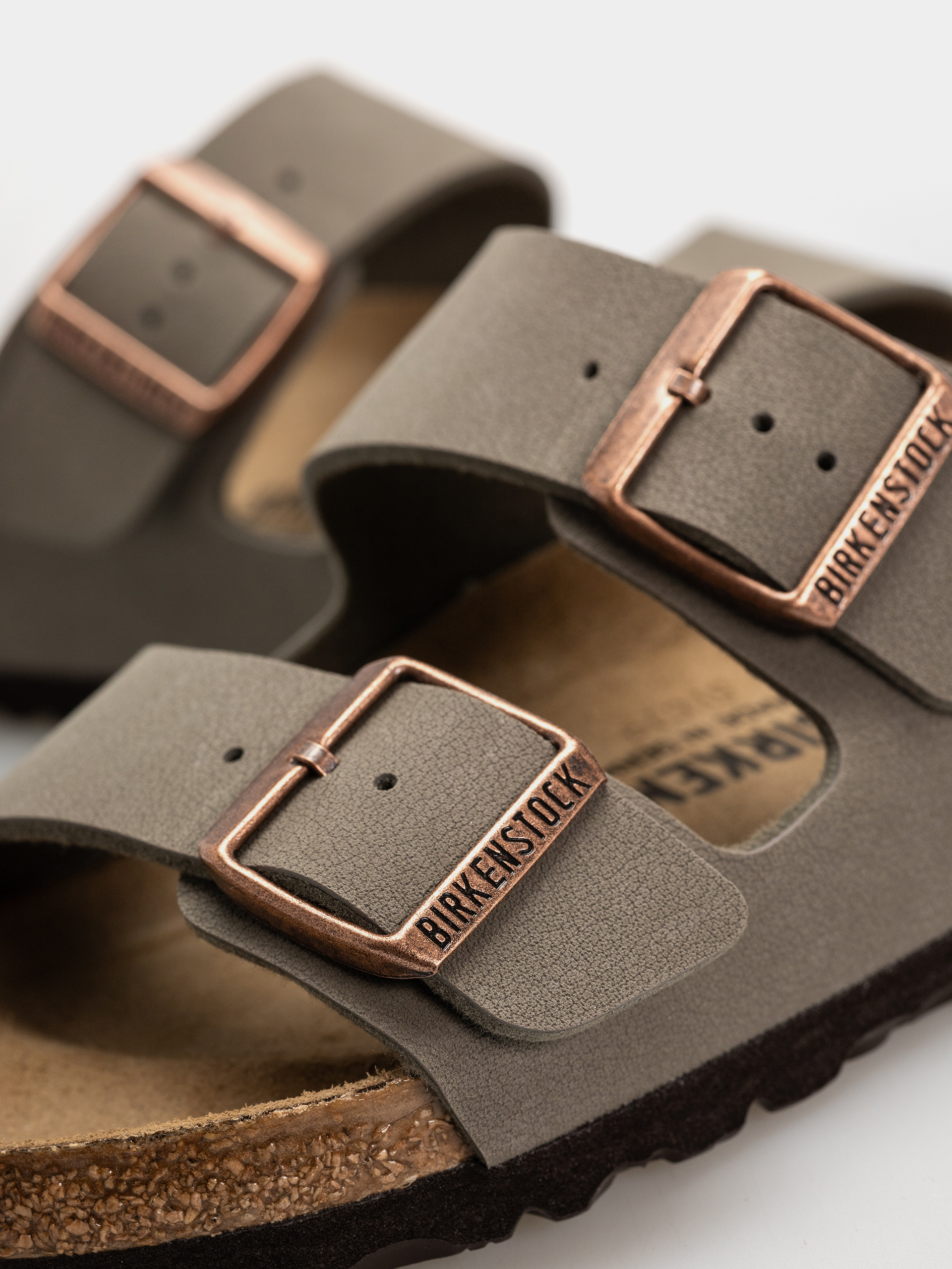 Plážovky Birkenstock Arizona Birkibuc Regular (stone)