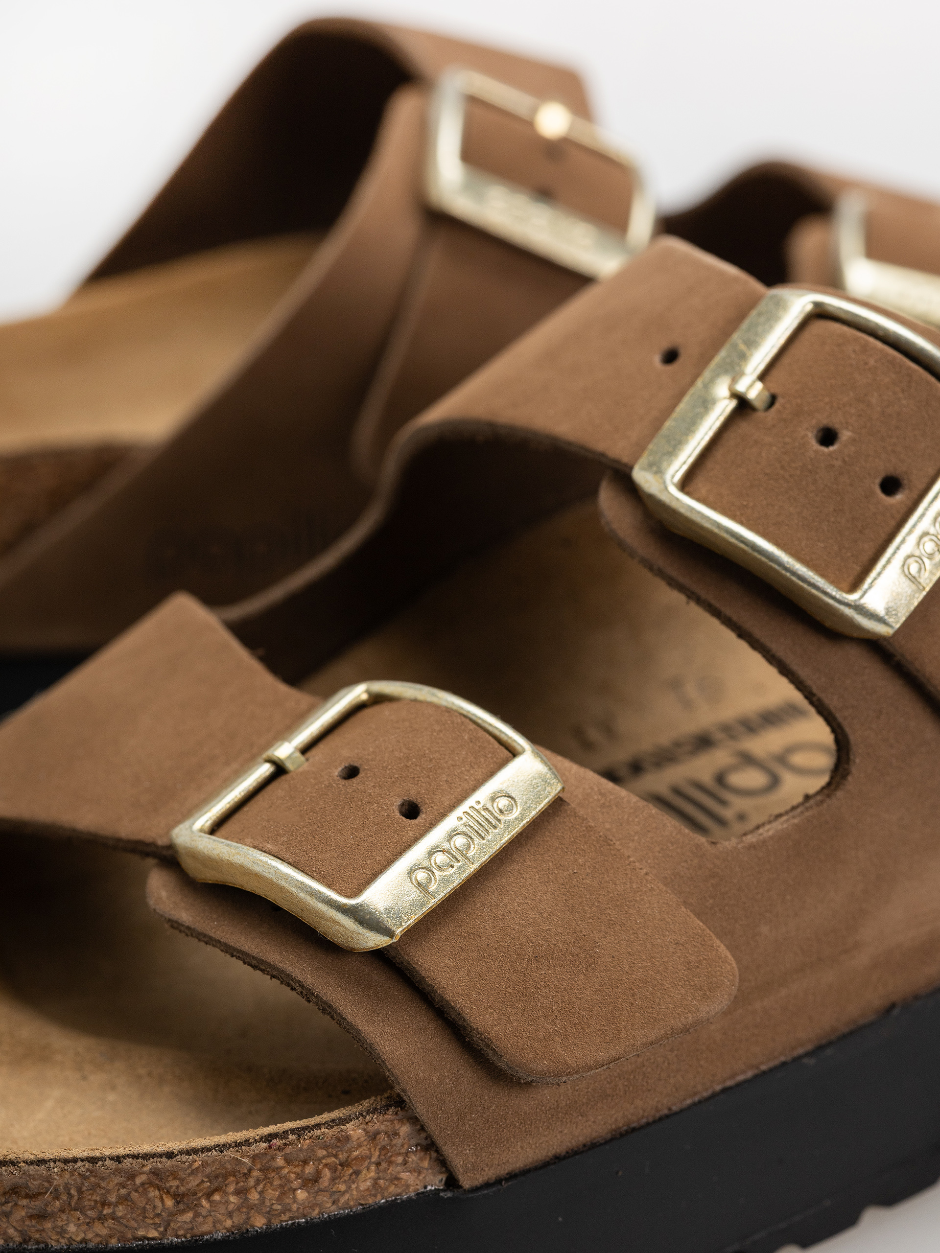 Plážovky Birkenstock Arizona Flex Platform Nubuck Leather Narrow Wmn (dark tea)