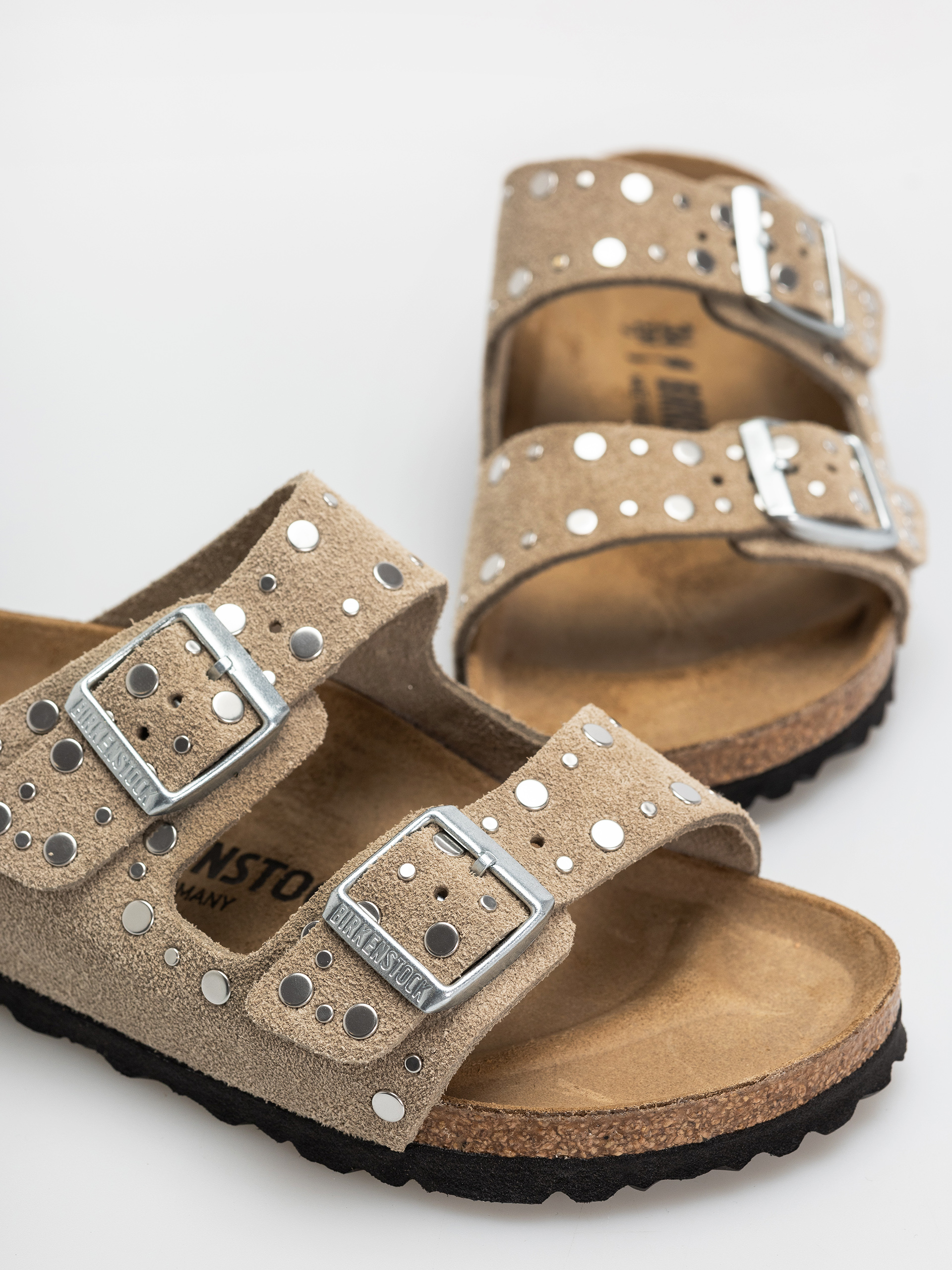 Plážovky Birkenstock Arizona Rivets Suede Leather Narrow Wmn (taupe)