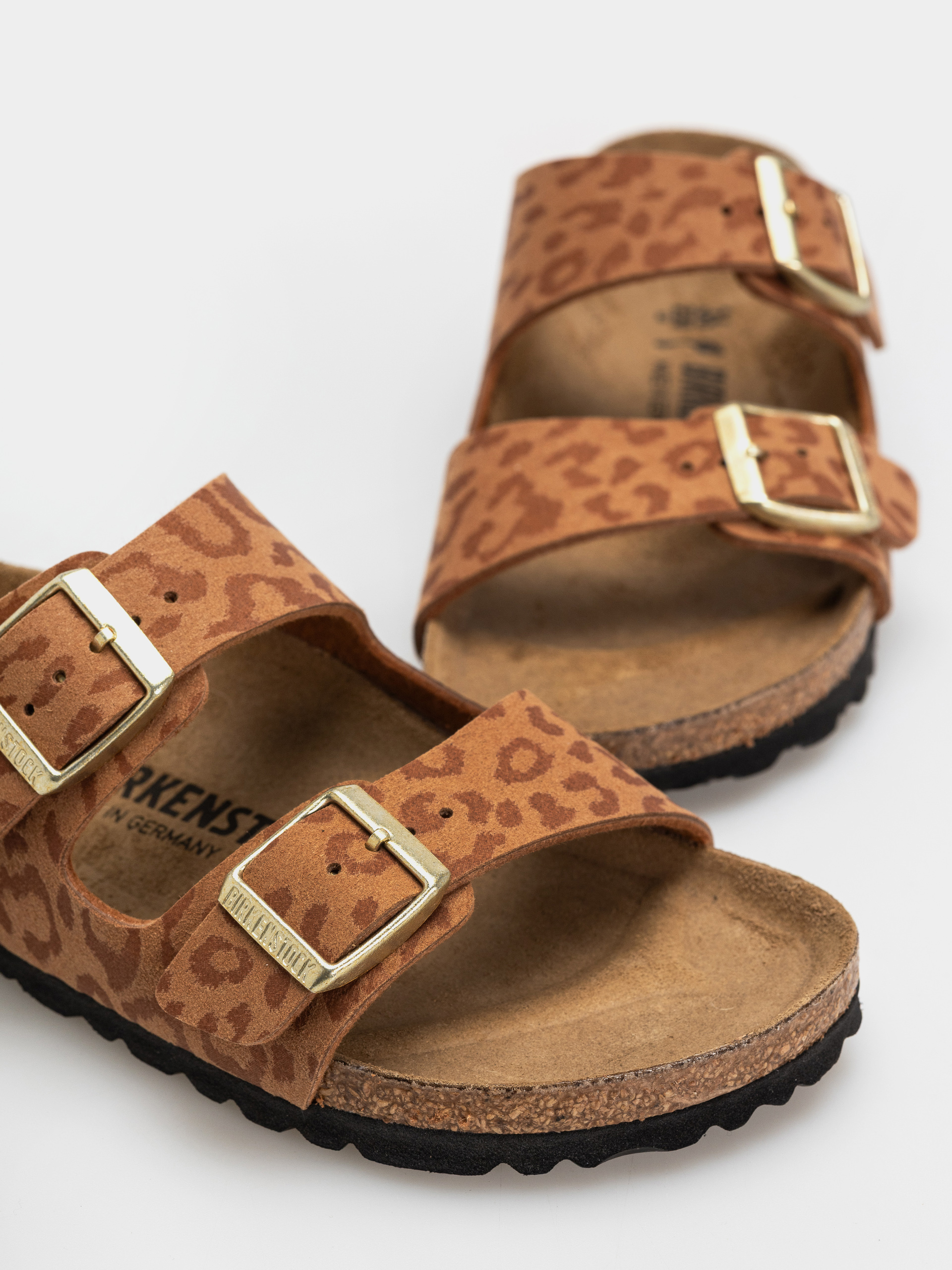 Plážovky Birkenstock Arizona Synthetics Narrow Wmn (syn leo pecan)