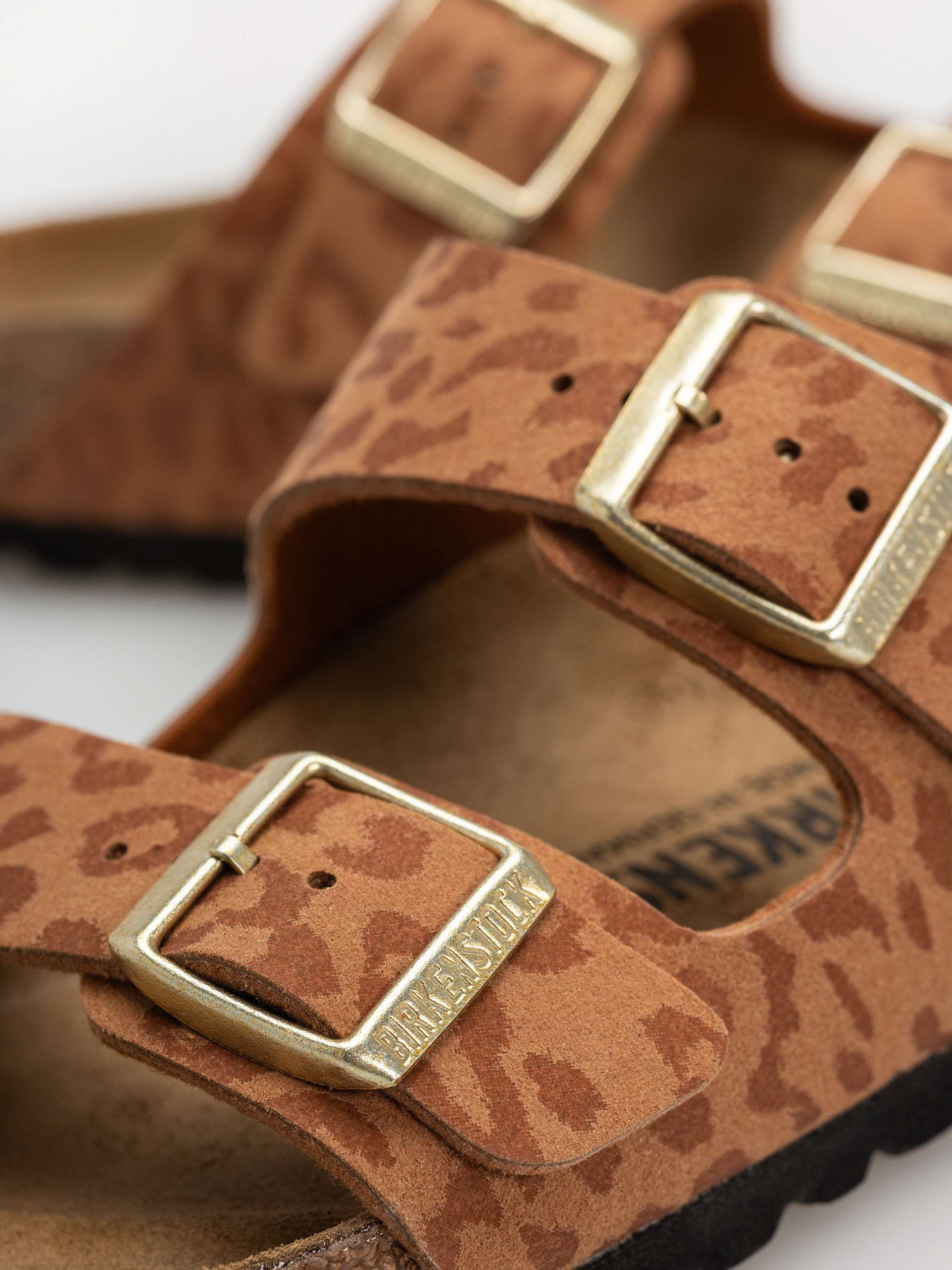 Plážovky Birkenstock Arizona Synthetics Narrow Wmn (syn leo pecan)