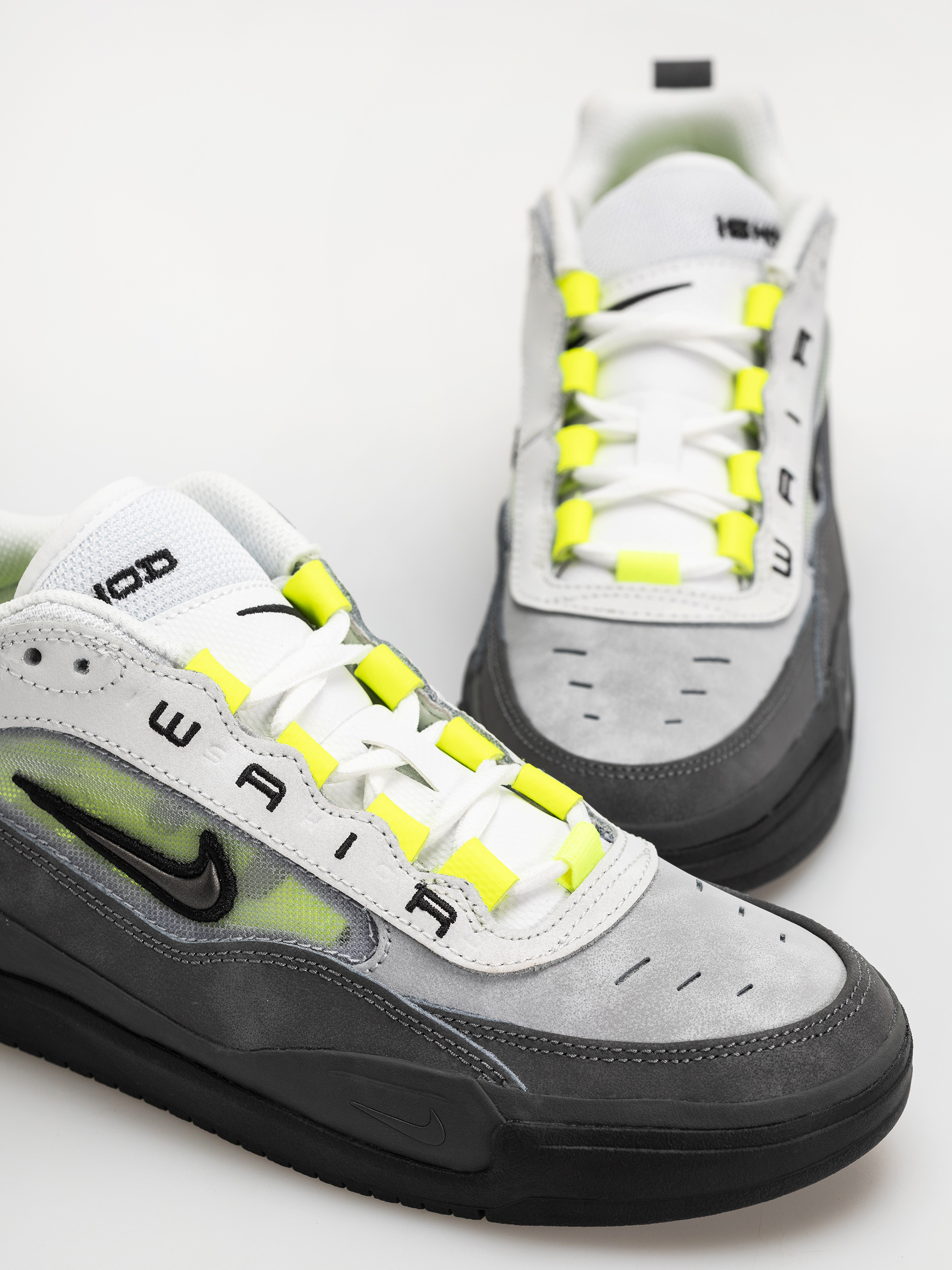 Boty Nike SB Air Max Ishod (black/neon yellow anthracite lt graphite)