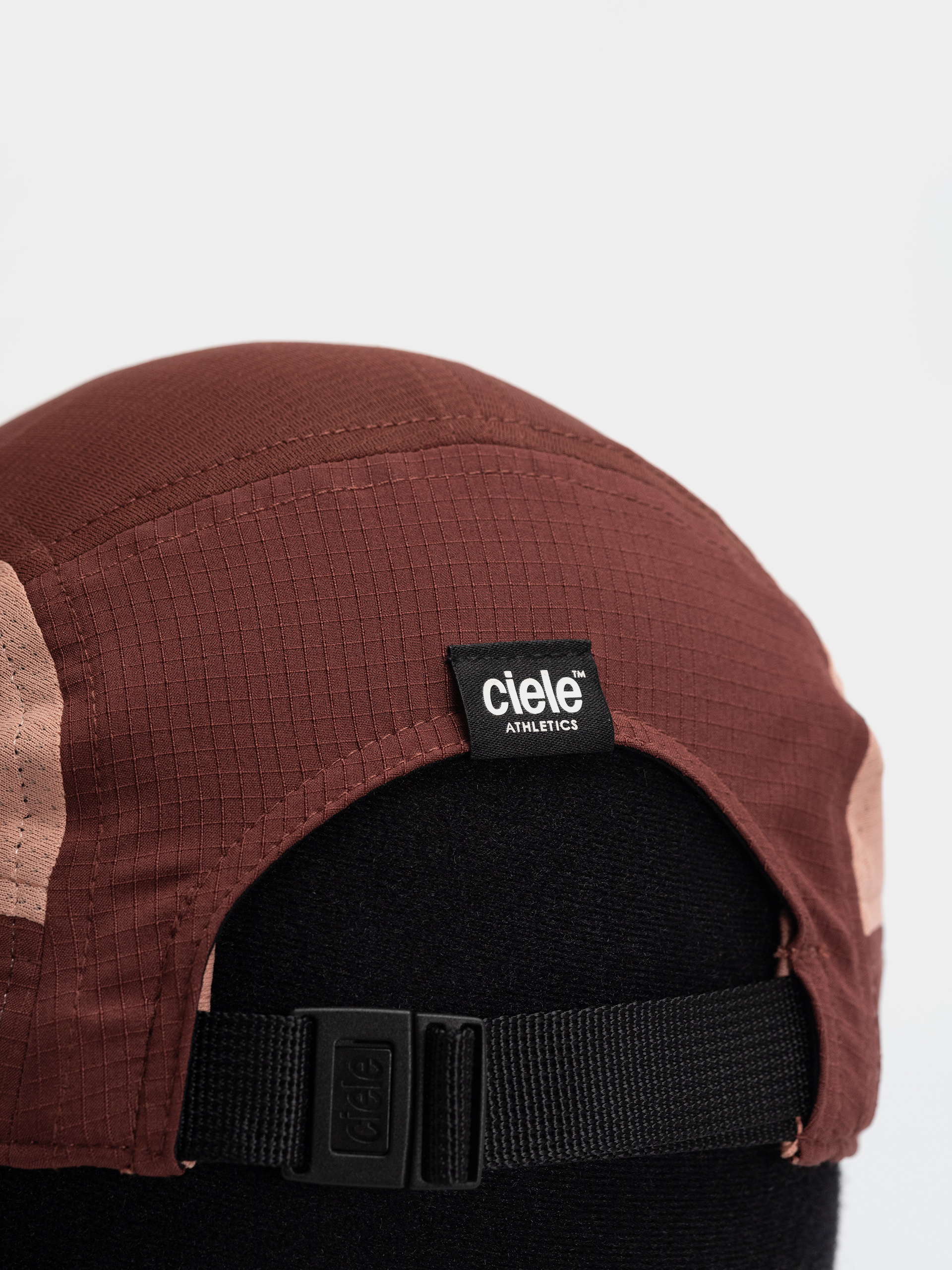 Kšiltovka  Ciele Athletics GOCap Field IconicBar (andorra rosedawn)