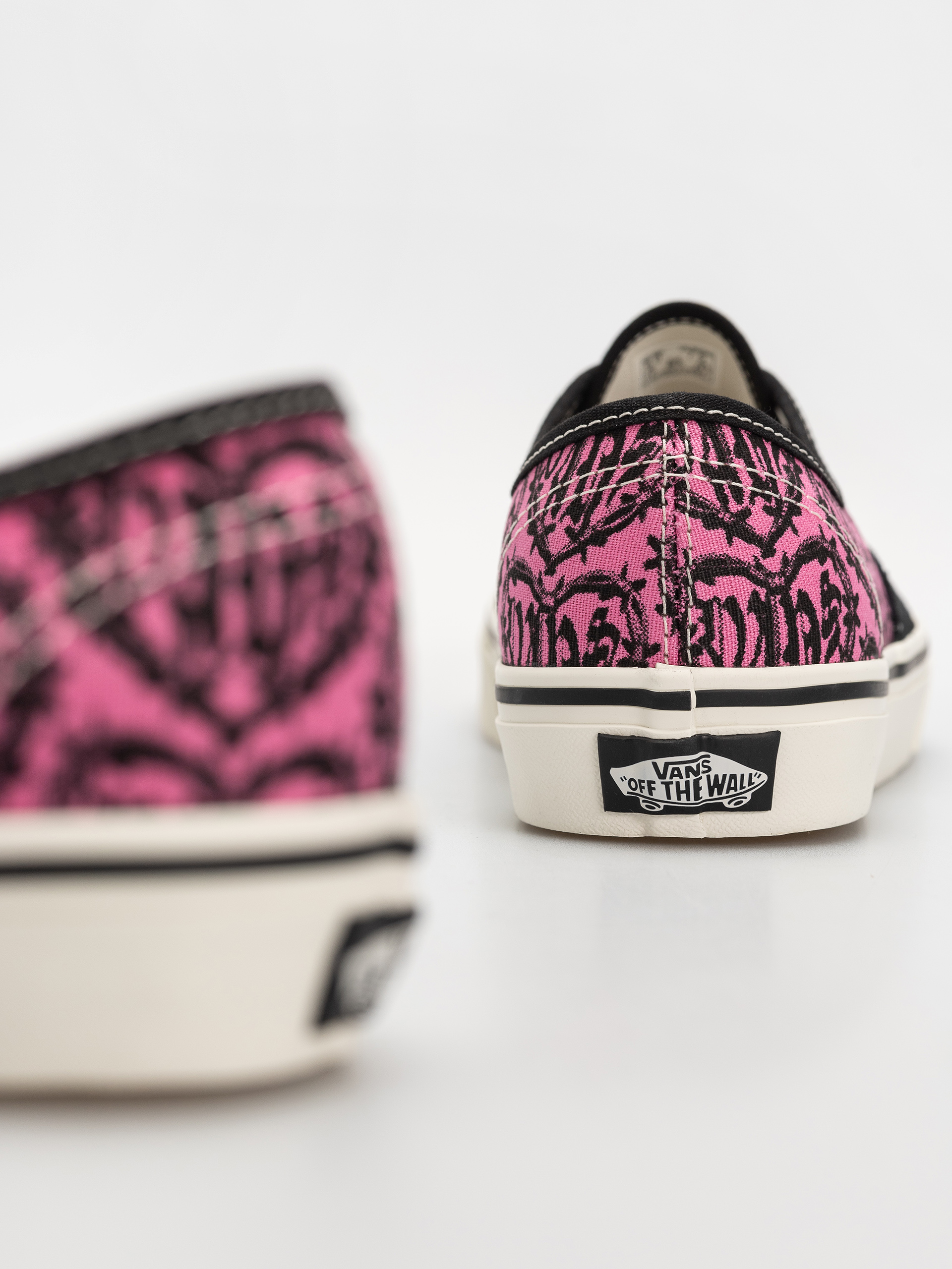 Boty Vans Authentic (black/pink)