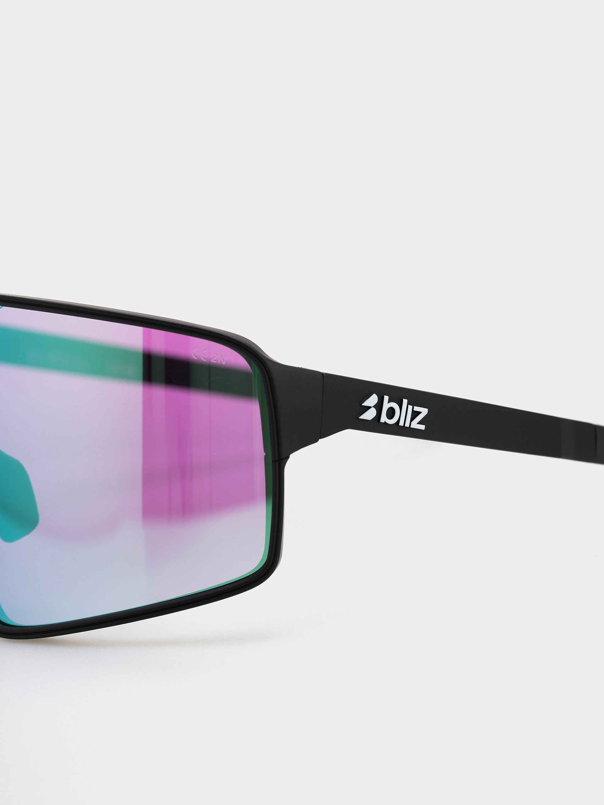 Sluneční brýle Bliz P001 (matt black/nano optics nordic light begonia - violet w blue multi)