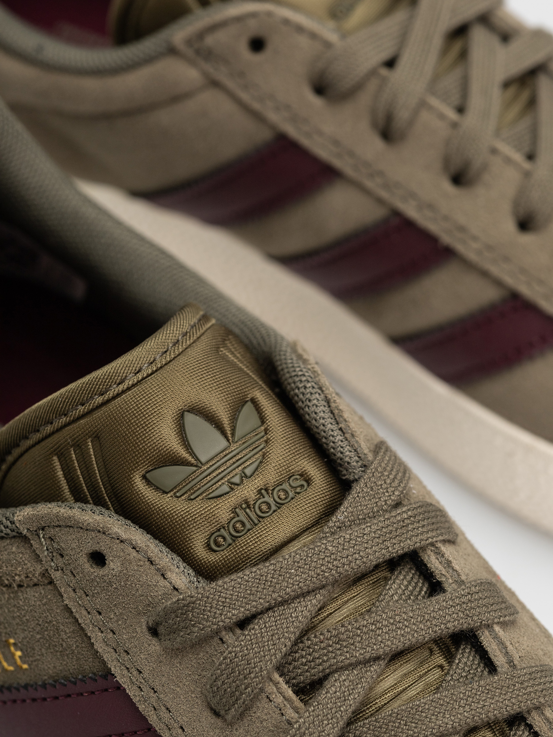 Boty adidas Gazelle Adv (olistr/maroon/cwhite)