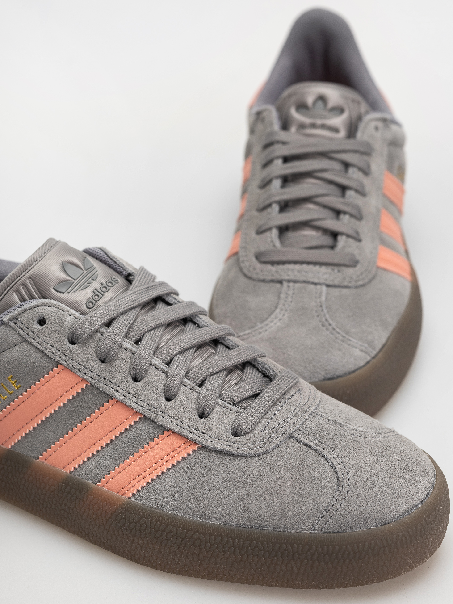 Boty adidas Gazelle Adv (grethr/woncla/gum5)