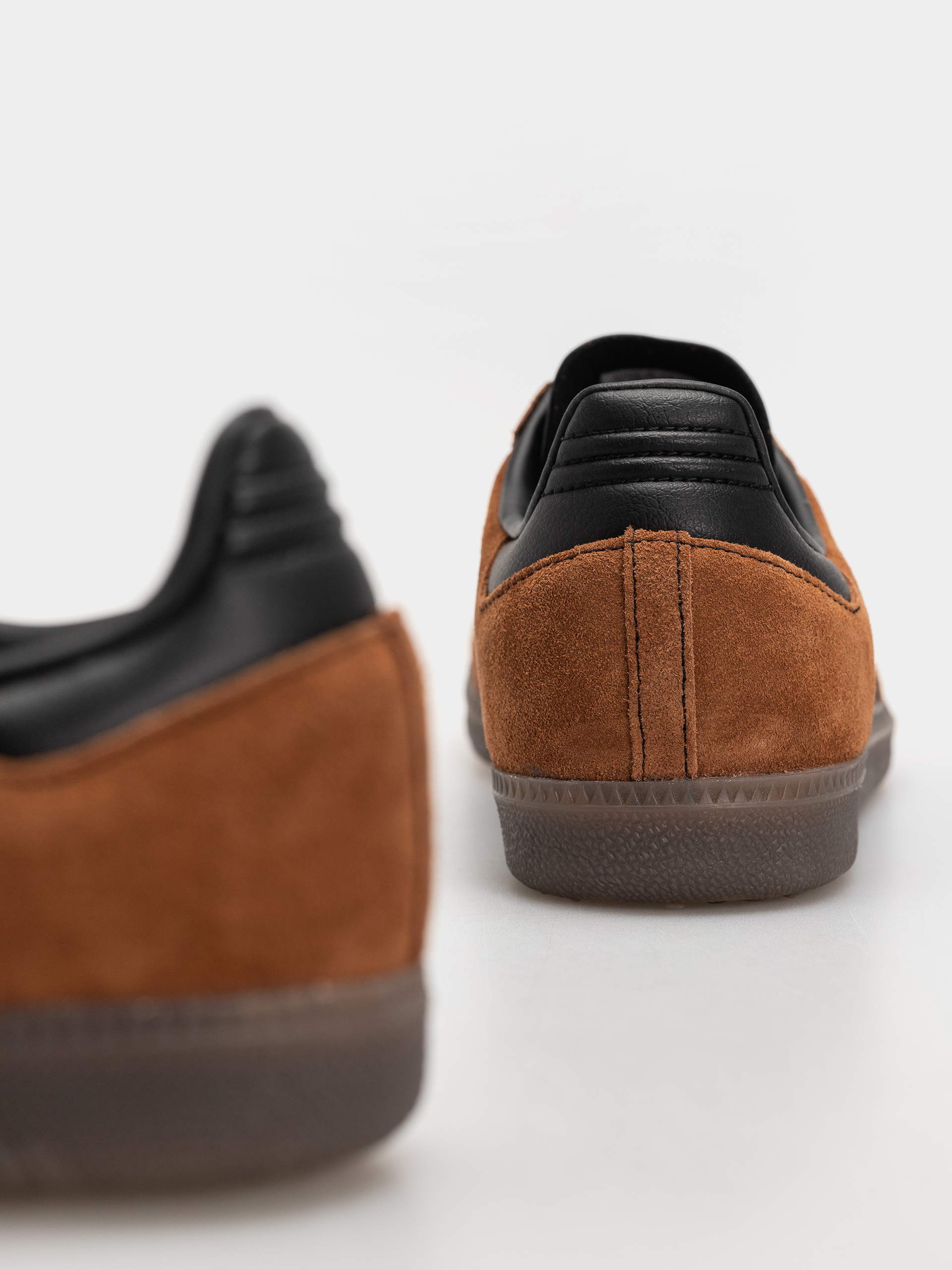 Boty adidas Samba Adv (cblack/gum5)