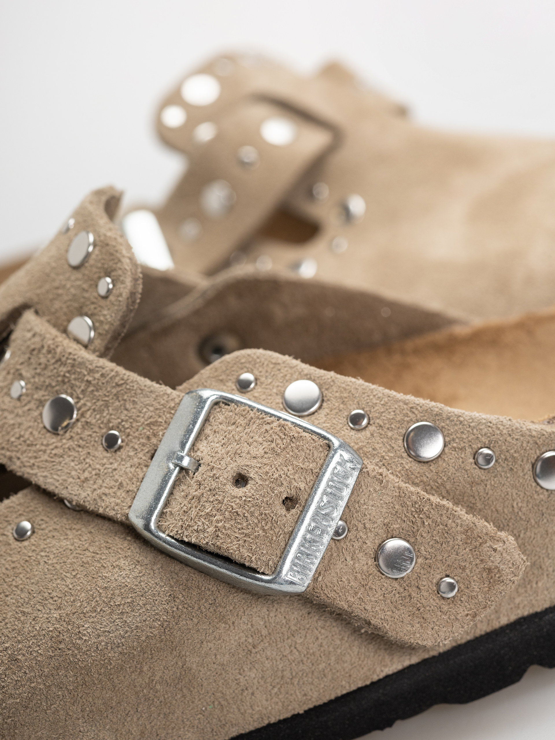 Plážovky Birkenstock Boston Rivets Suede Leather Narrow Wmn (taupe)