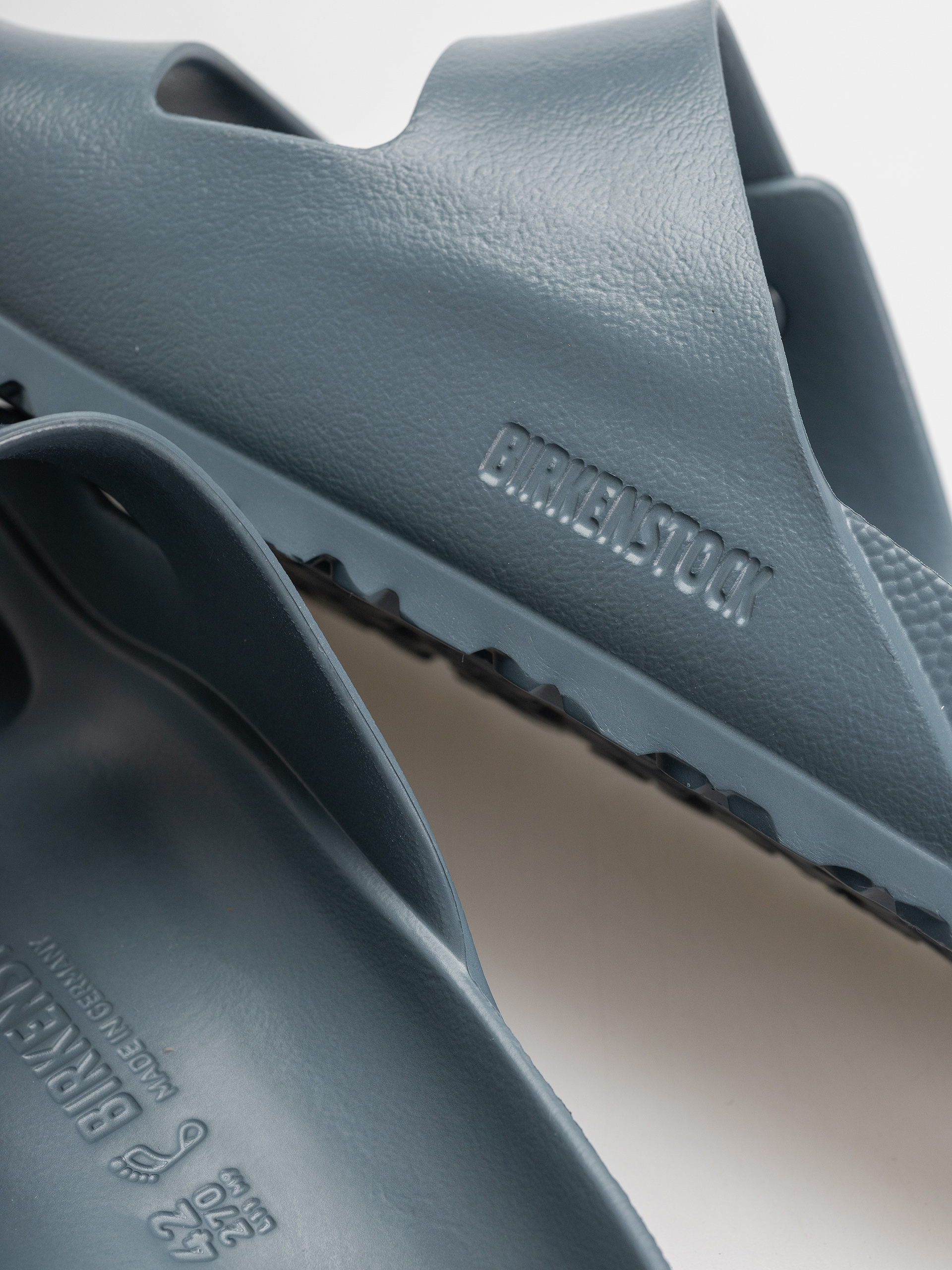 Plážovky Birkenstock Arizona Essentials EVA Regular (basalt gray)