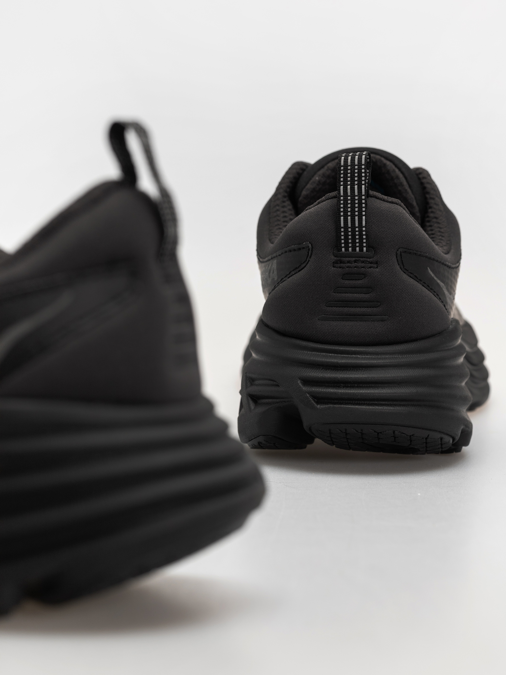 Boty Hoka Bondi 8 TS Caged (black/black)