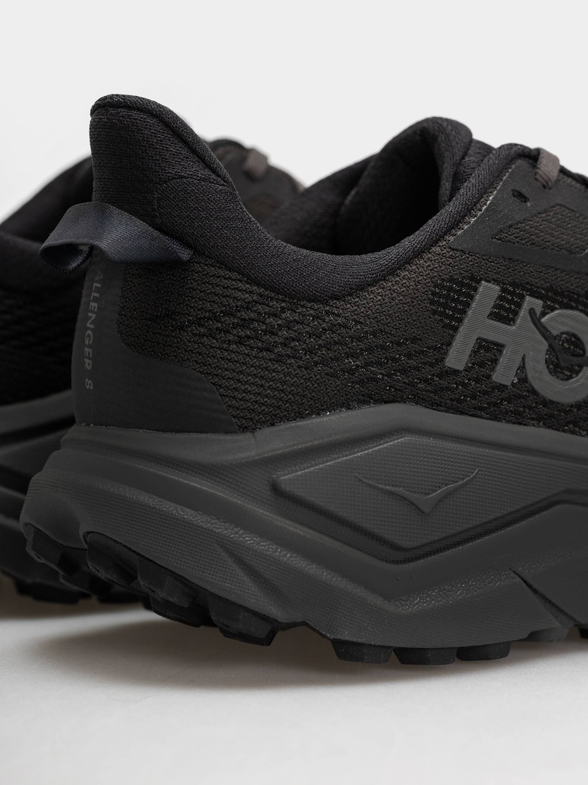 Boty Hoka Challenger 8 (black/outer orbit)