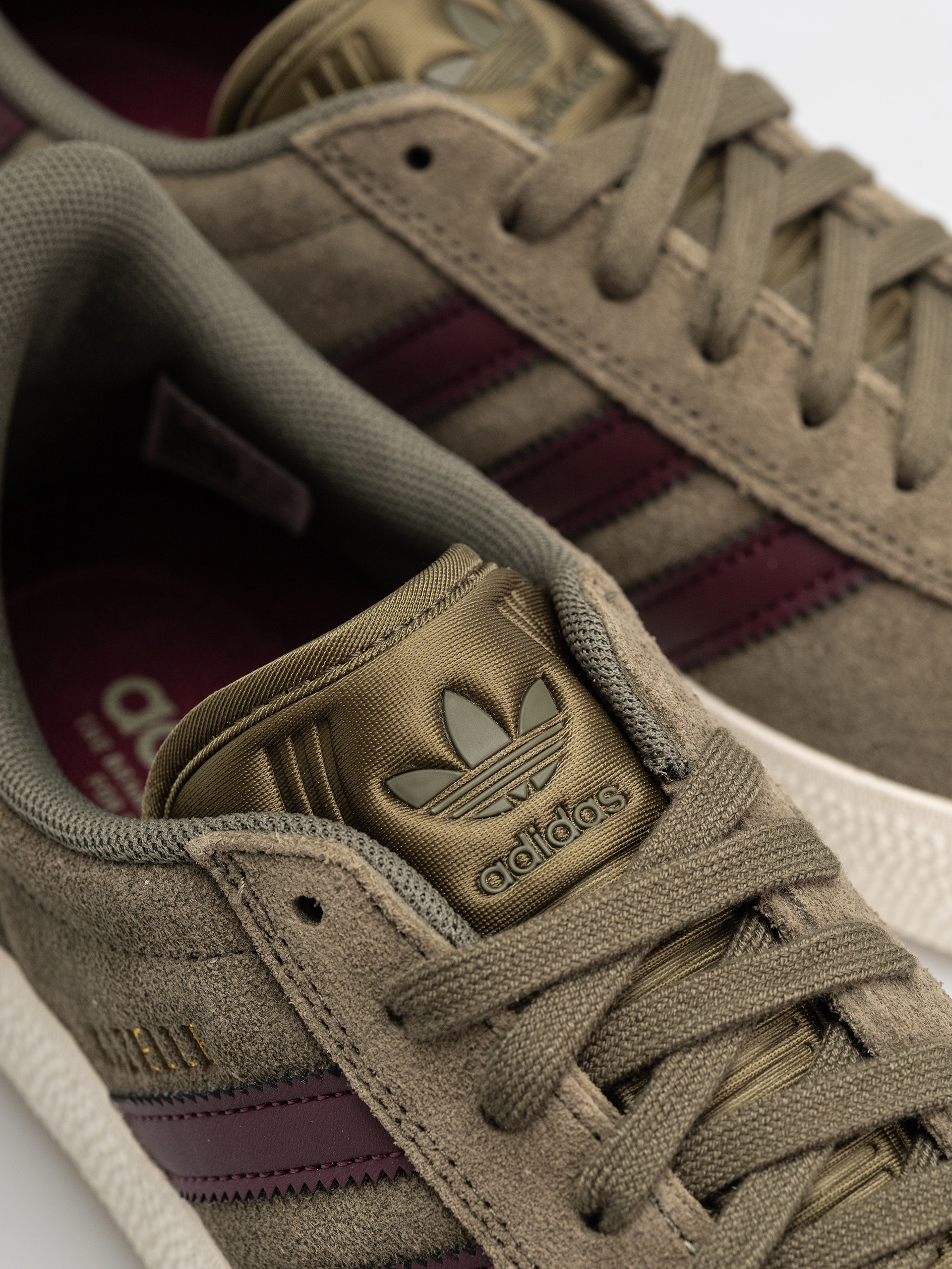 Boty adidas Gazelle Adv (olistr/maroon/cwhite)