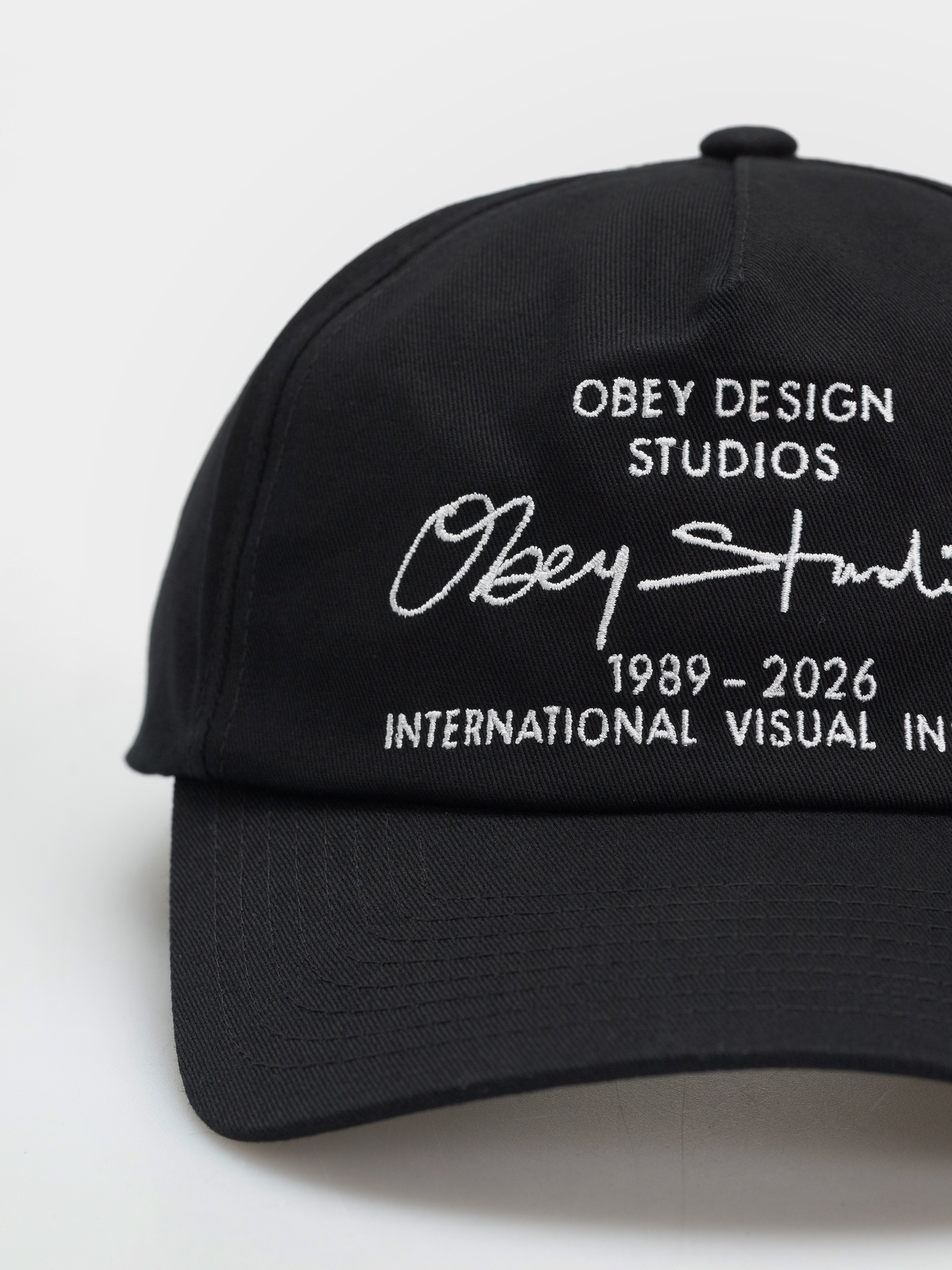 Kšiltovka  OBEY Design Studios 5 Panel (black)