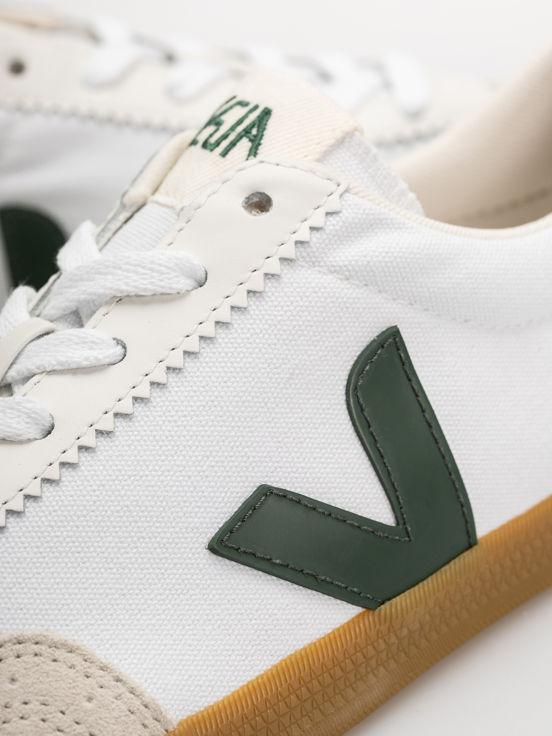 Boty Veja Volley Wmn (white cryprus natural)