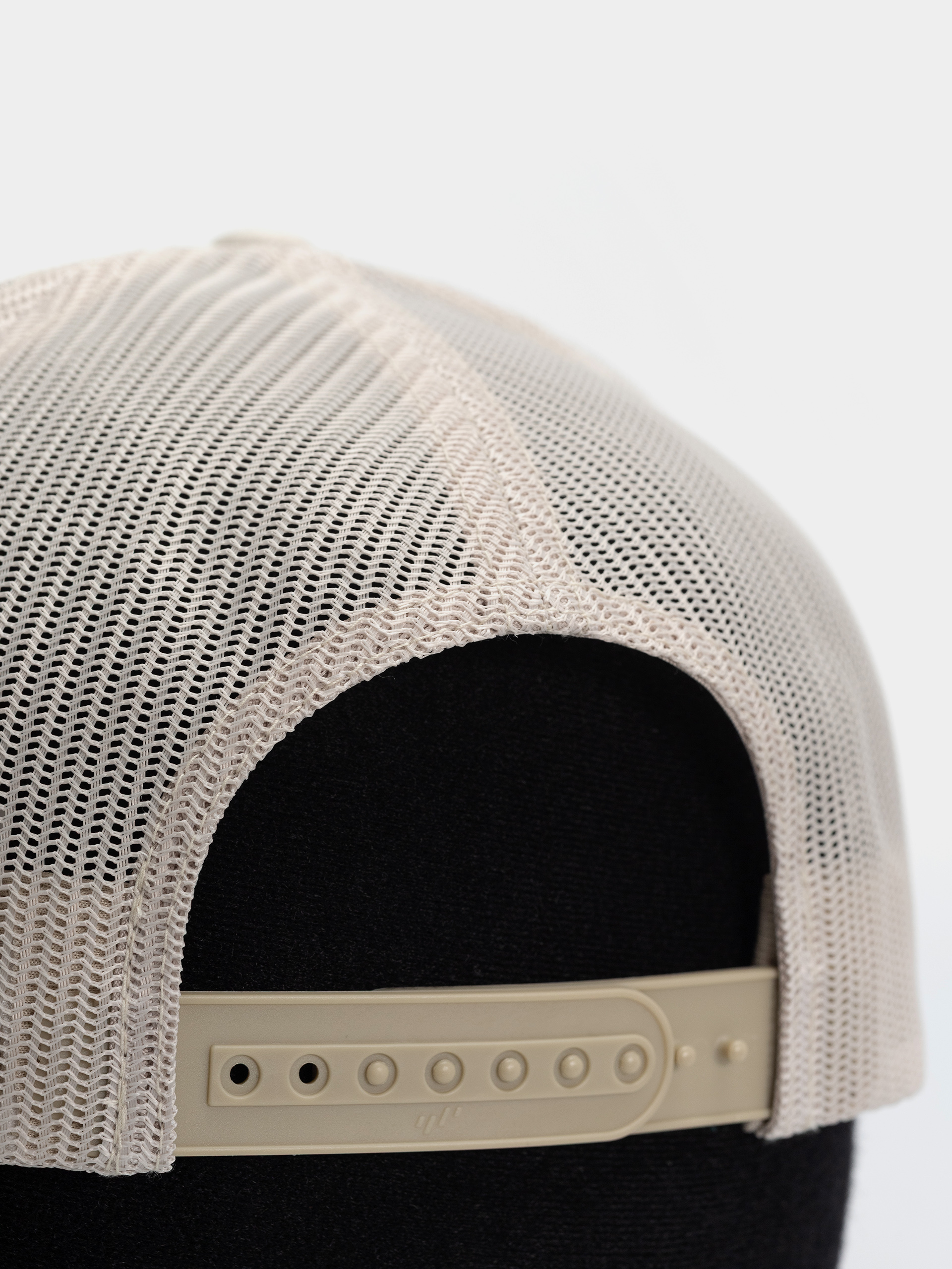 Kšiltovka  Columbia Mesh Snap Back (dark stone/ancient fossil)