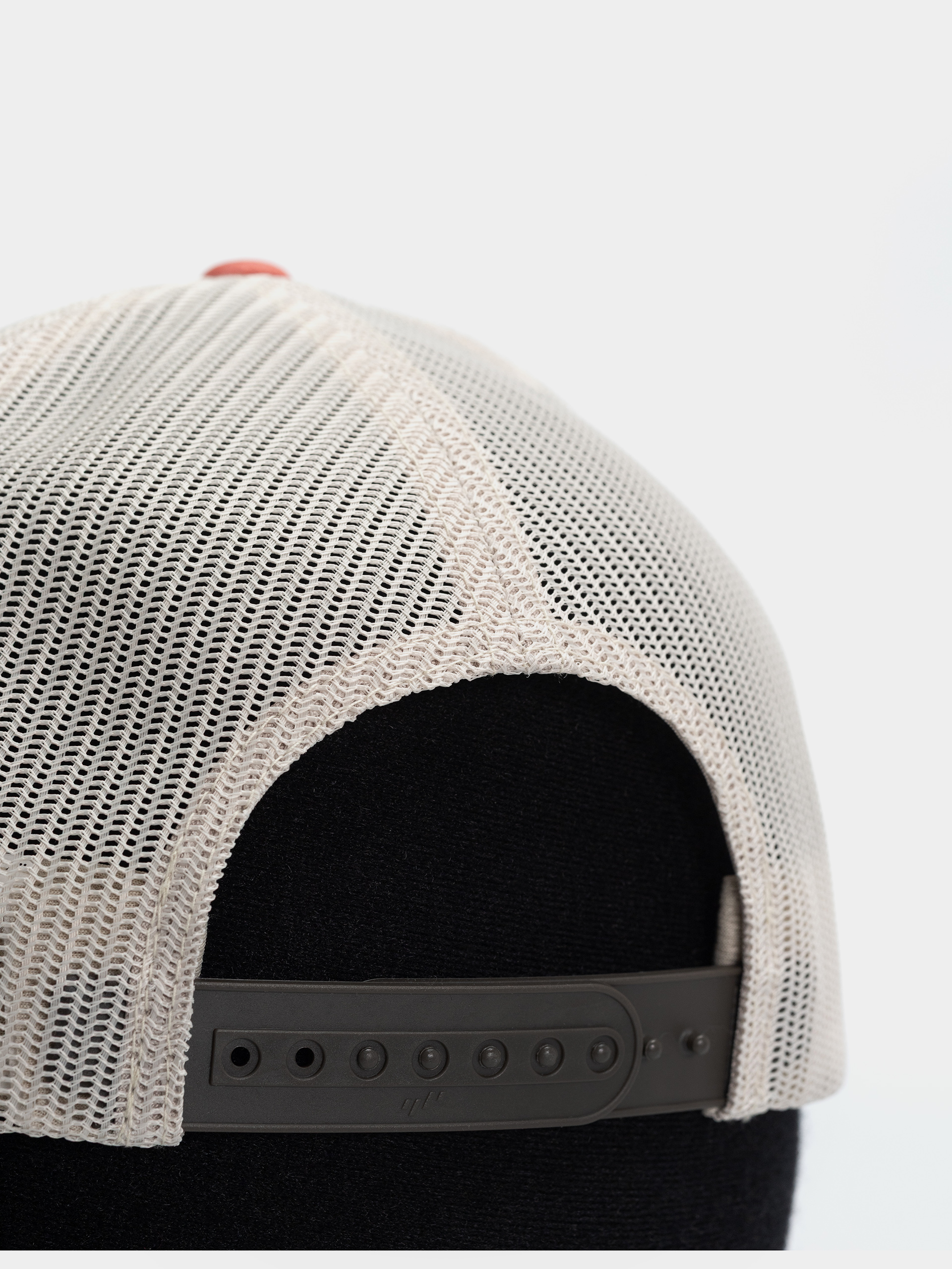 Kšiltovka  Columbia Mesh Snap Back (washed red/shark/dark stone/iron)