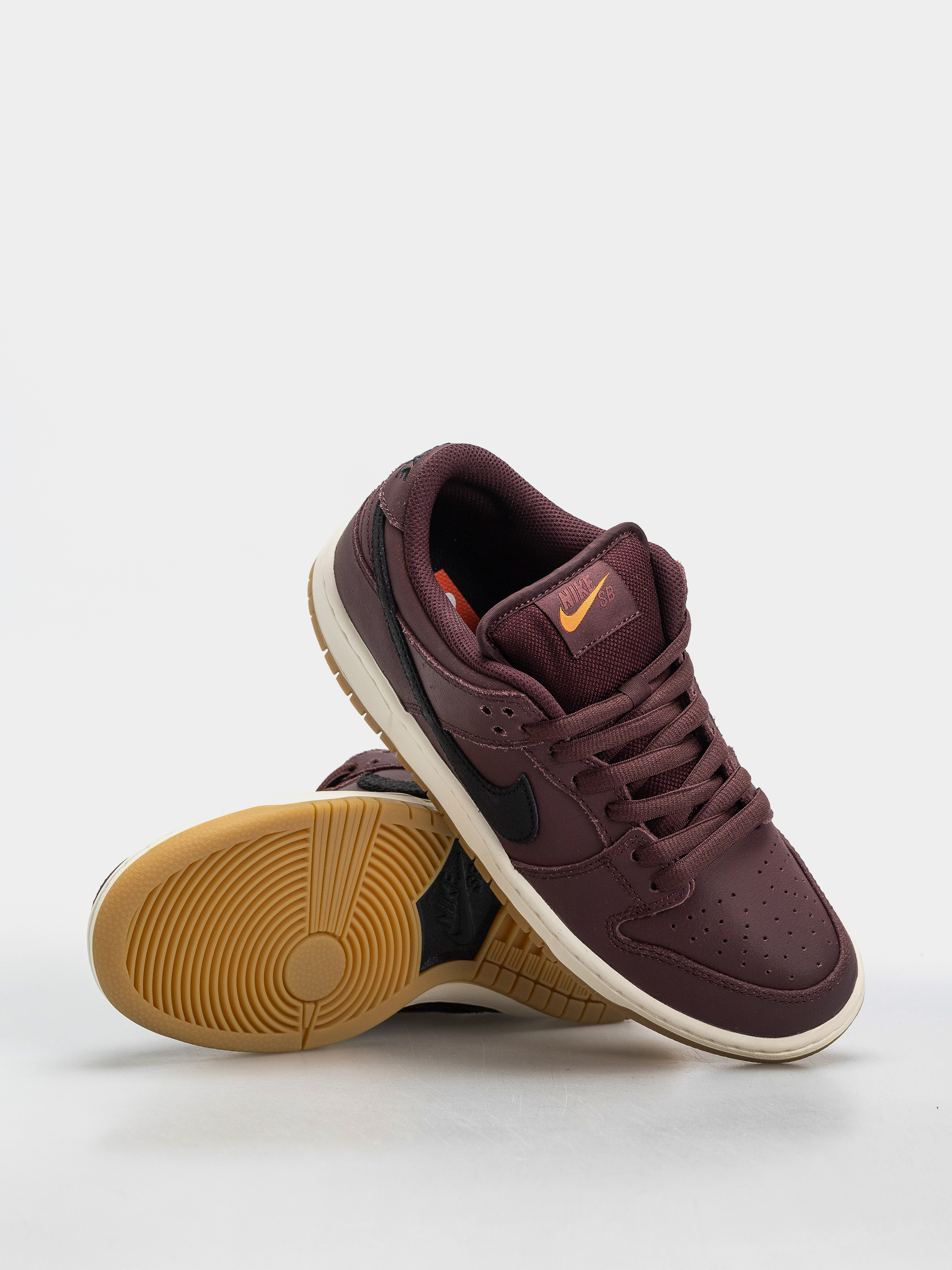 Boty Nike SB Dunk Low Pro ISO (burgundy crush/black mystic dates sail)