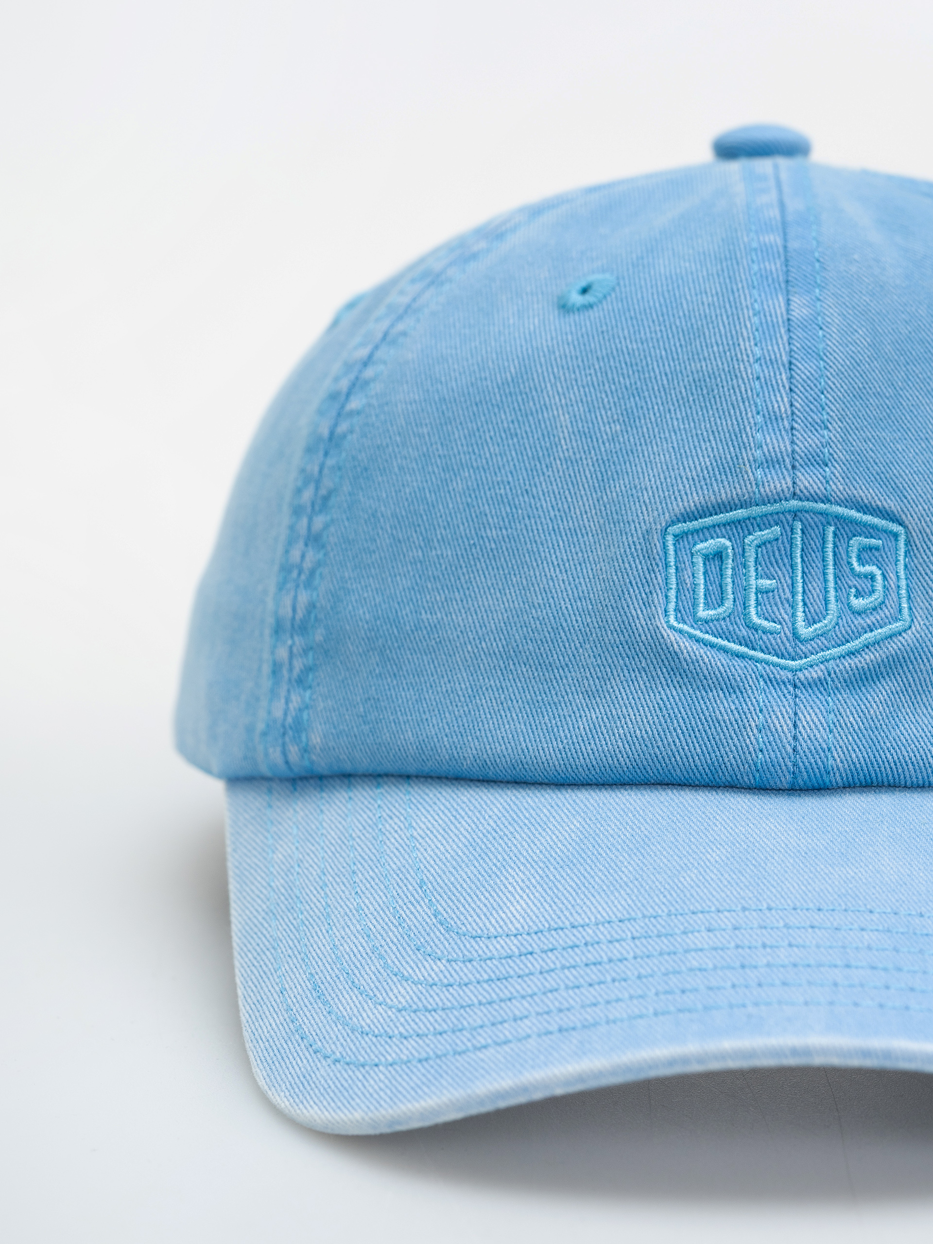 Kšiltovka  Deus Ex Machina Shield Garment Dyed Dad (bonnie blue)