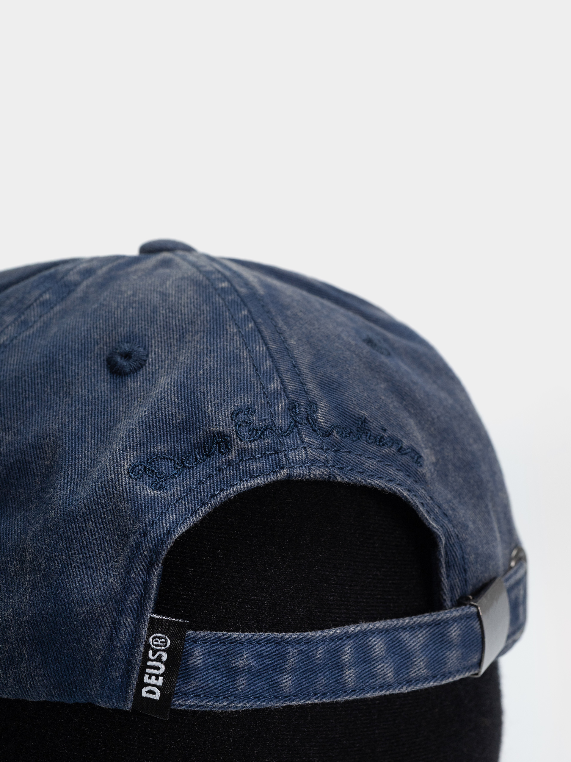 Kšiltovka  Deus Ex Machina Shield Garment Dyed Dad (mechanic blue)