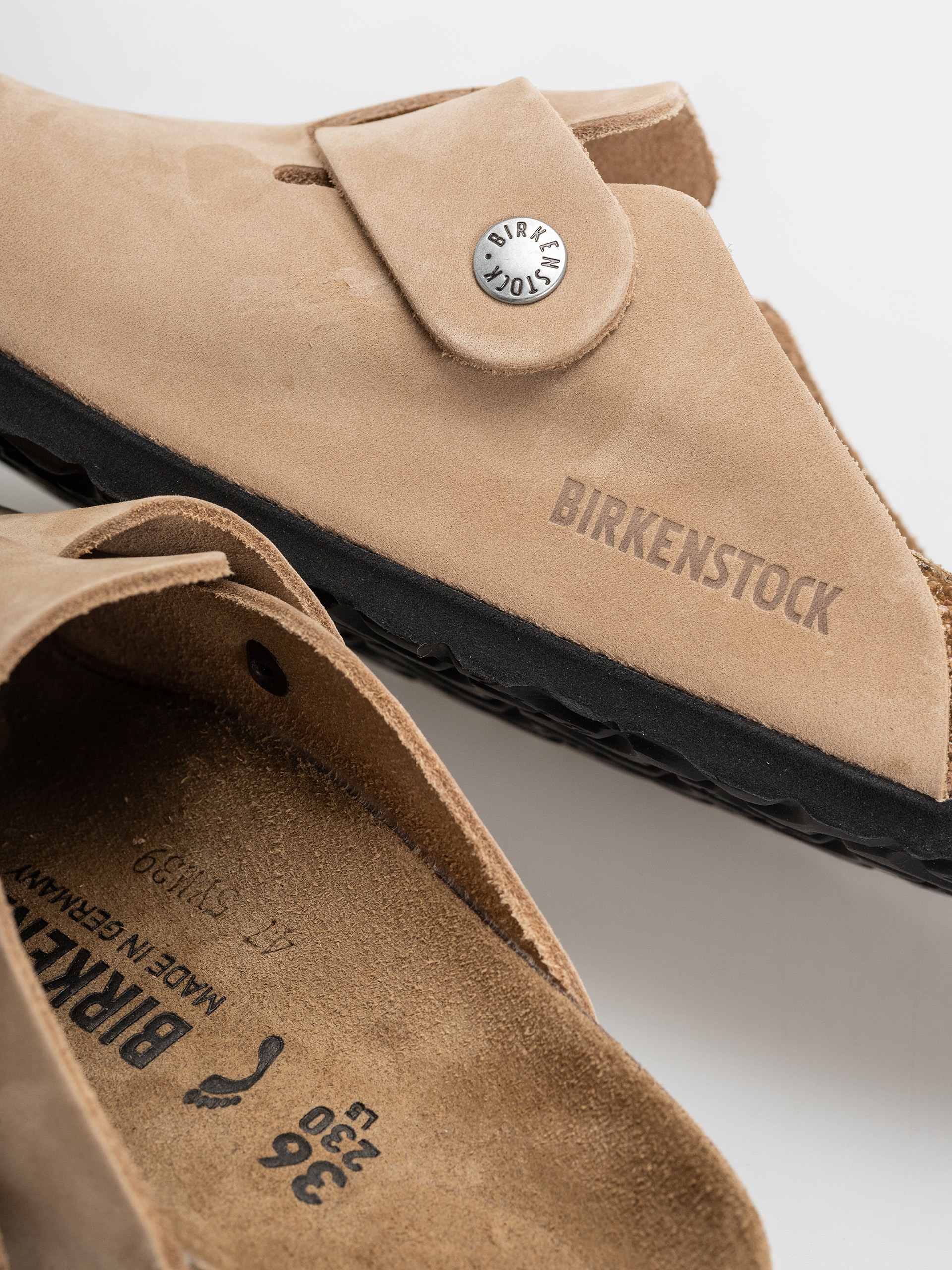 Plážovky Birkenstock Boston Wire Buckle Nubuck Leather Narrow (sandcastle)
