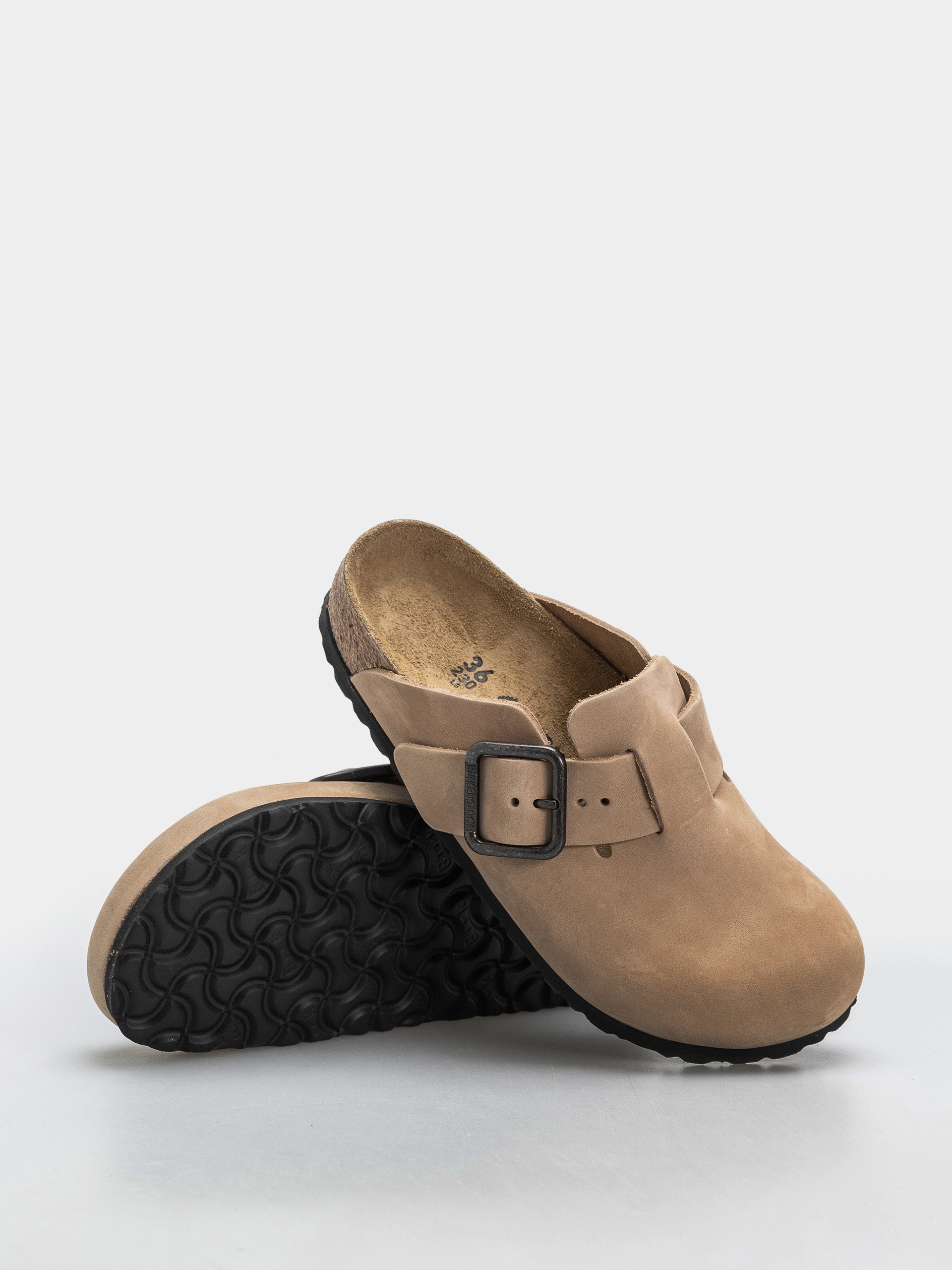 Plážovky Birkenstock Boston Wire Buckle Nubuck Leather Narrow (sandcastle)
