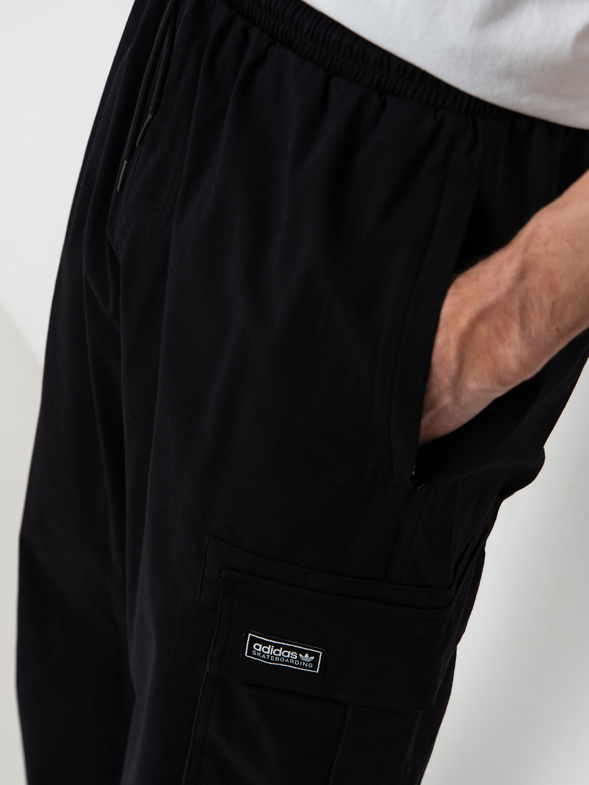 Kalhoty adidas Skt Cargo (black/black)